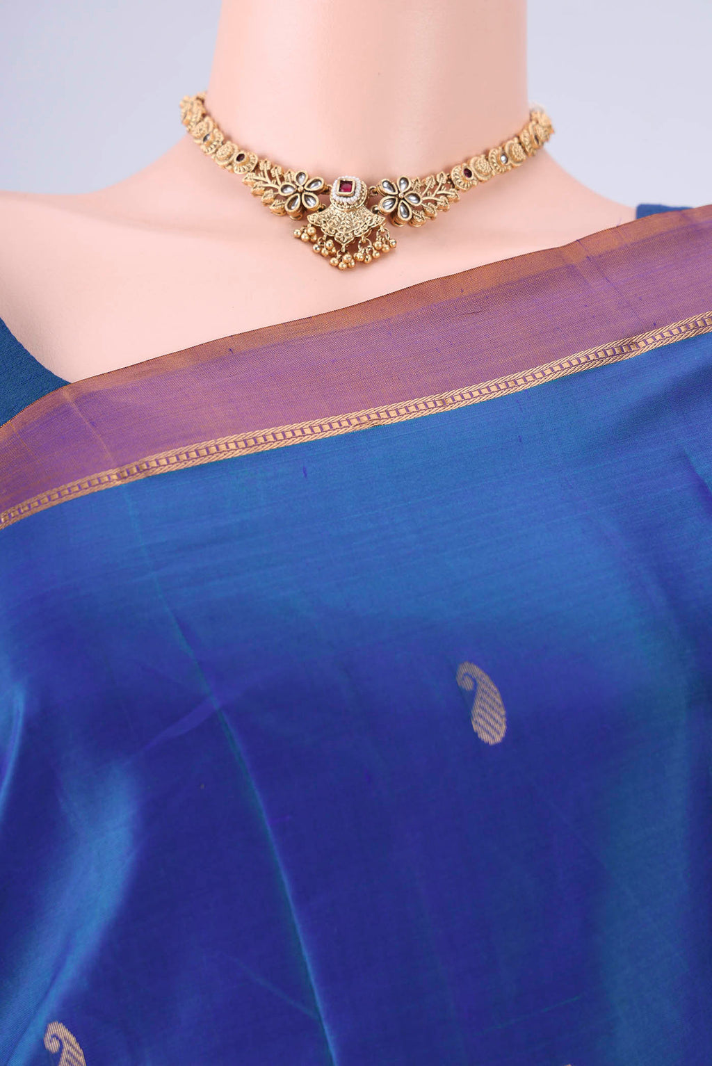 Border image of Peacock Blue Nangavalli Silk [ Salem ] Saree with Zari Butta on the body and Zari Border. 