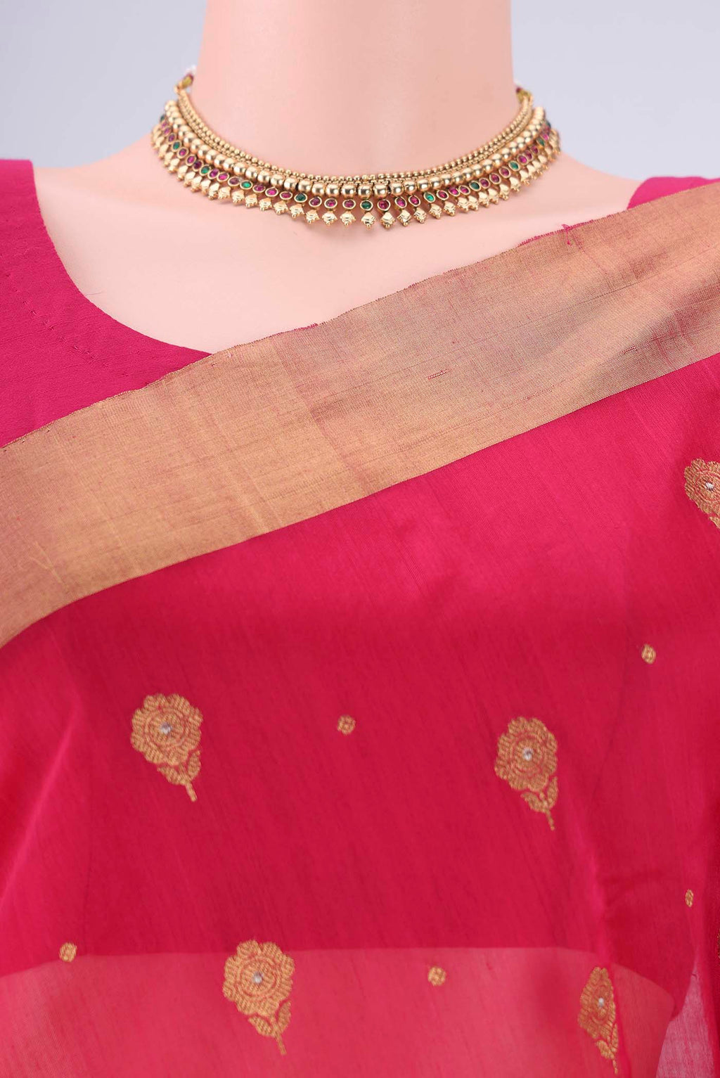 Border image of Dark Pink Chanderi Silk Saree with Zari Butta on the body and Zari And Thread Border. 
