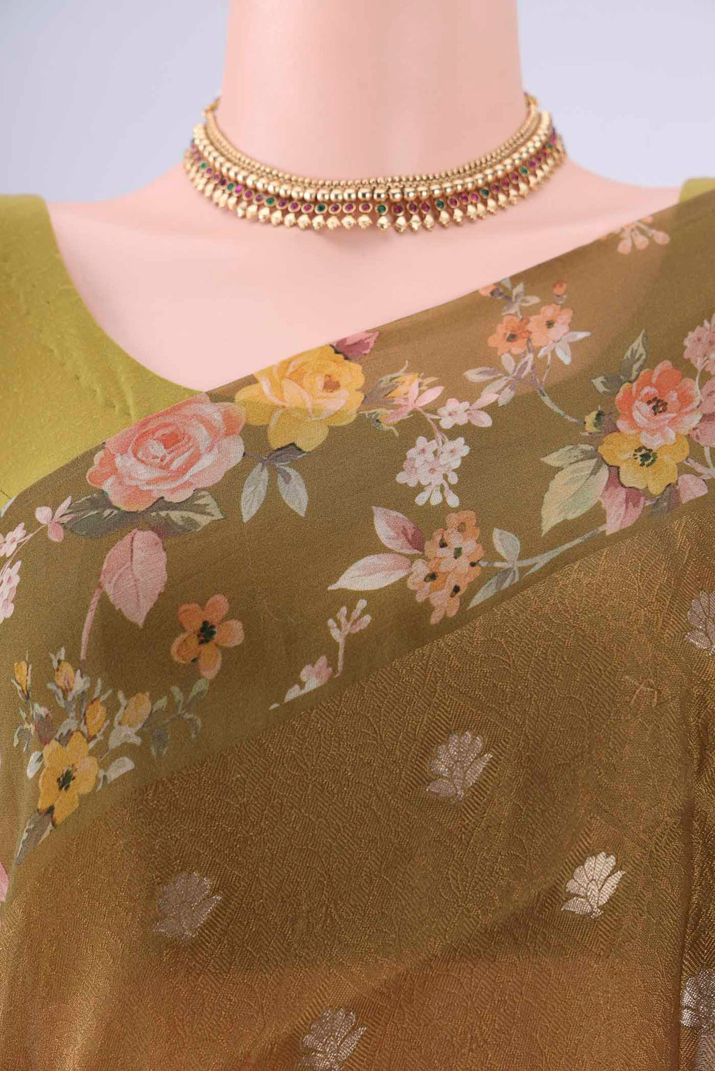 Border image of Mehandi Green Organza Silk Saree with Jacquard With Zari Butta on the body and Printed Border. 