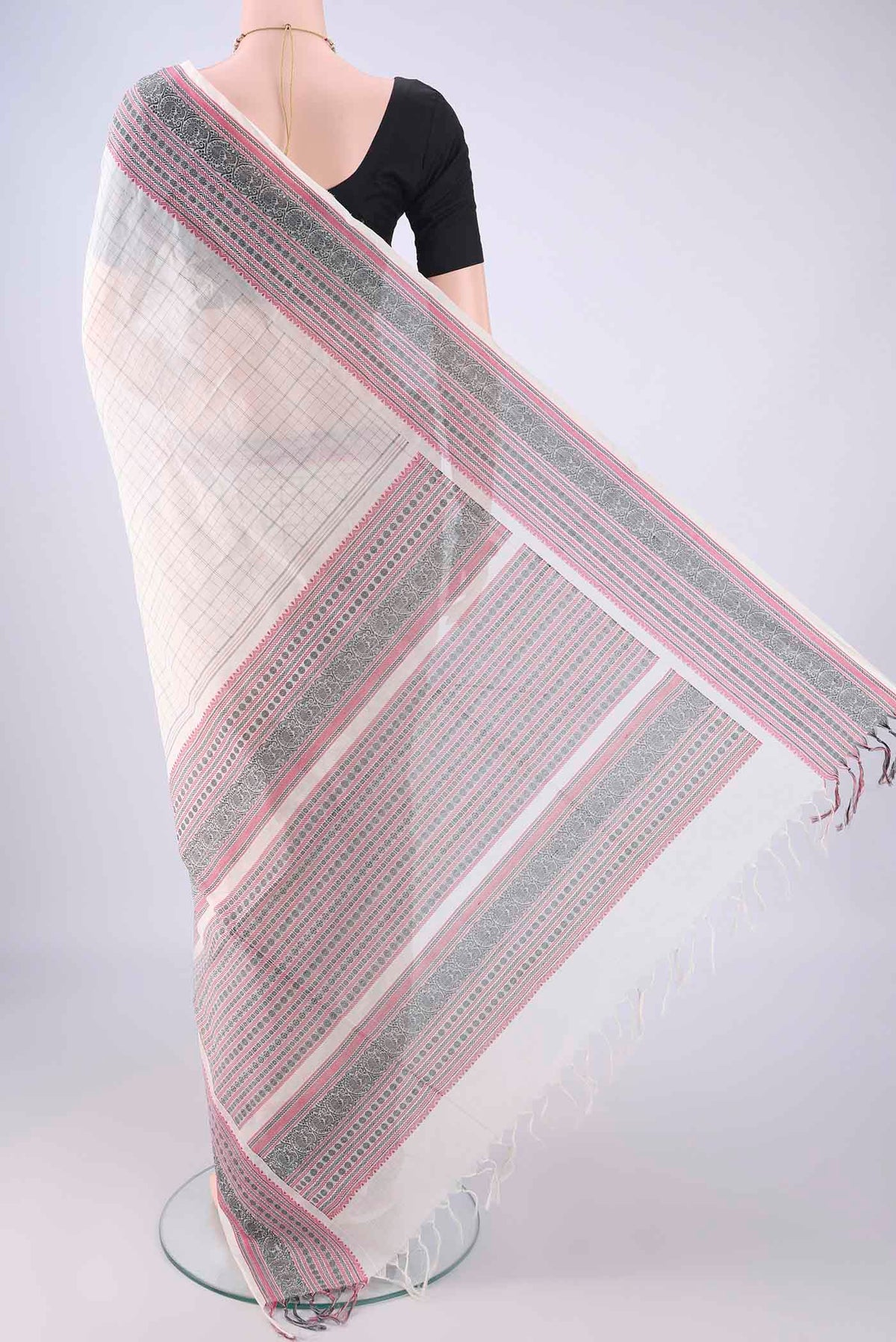 Flat view of White Coimbatore Cotton Saree with Checked design on the body and Thread Border. 