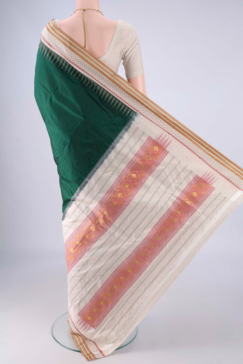 Flat view of Bottle Green Bangalore Silk - kadyal Saree with Plain Body and Zari And Thread Border. 