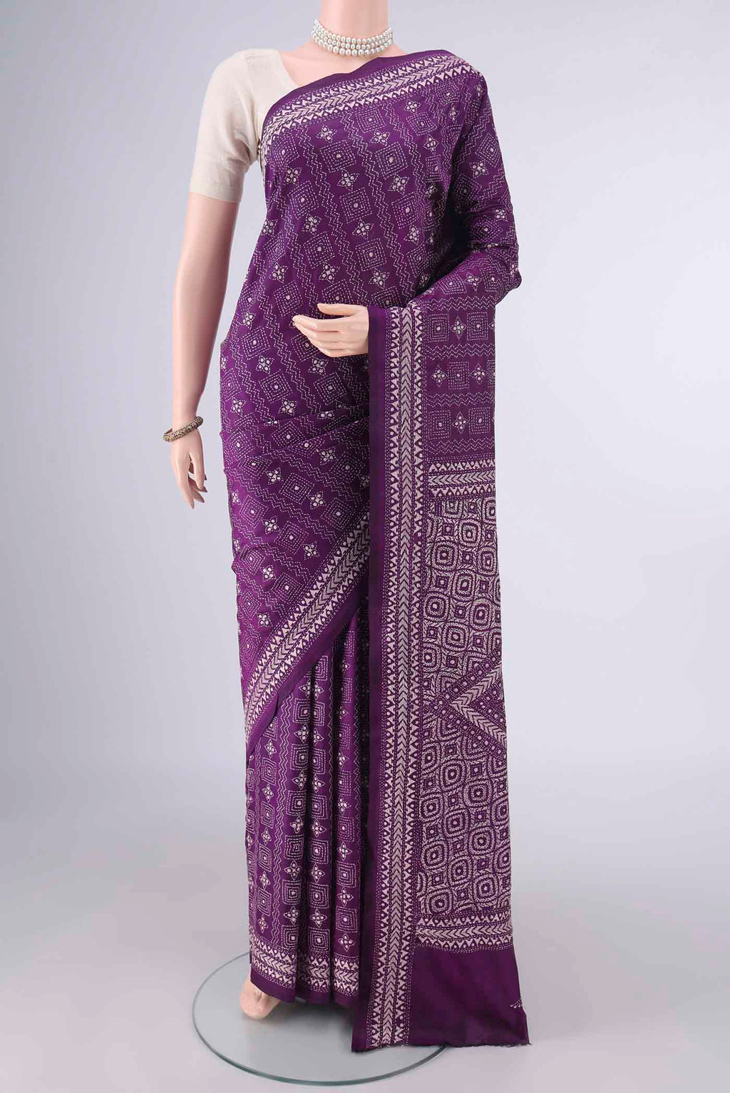 Pure Silk Purple Kantha Saree with Kantha Work on the body and Thread Border.  displayed on a mannequin