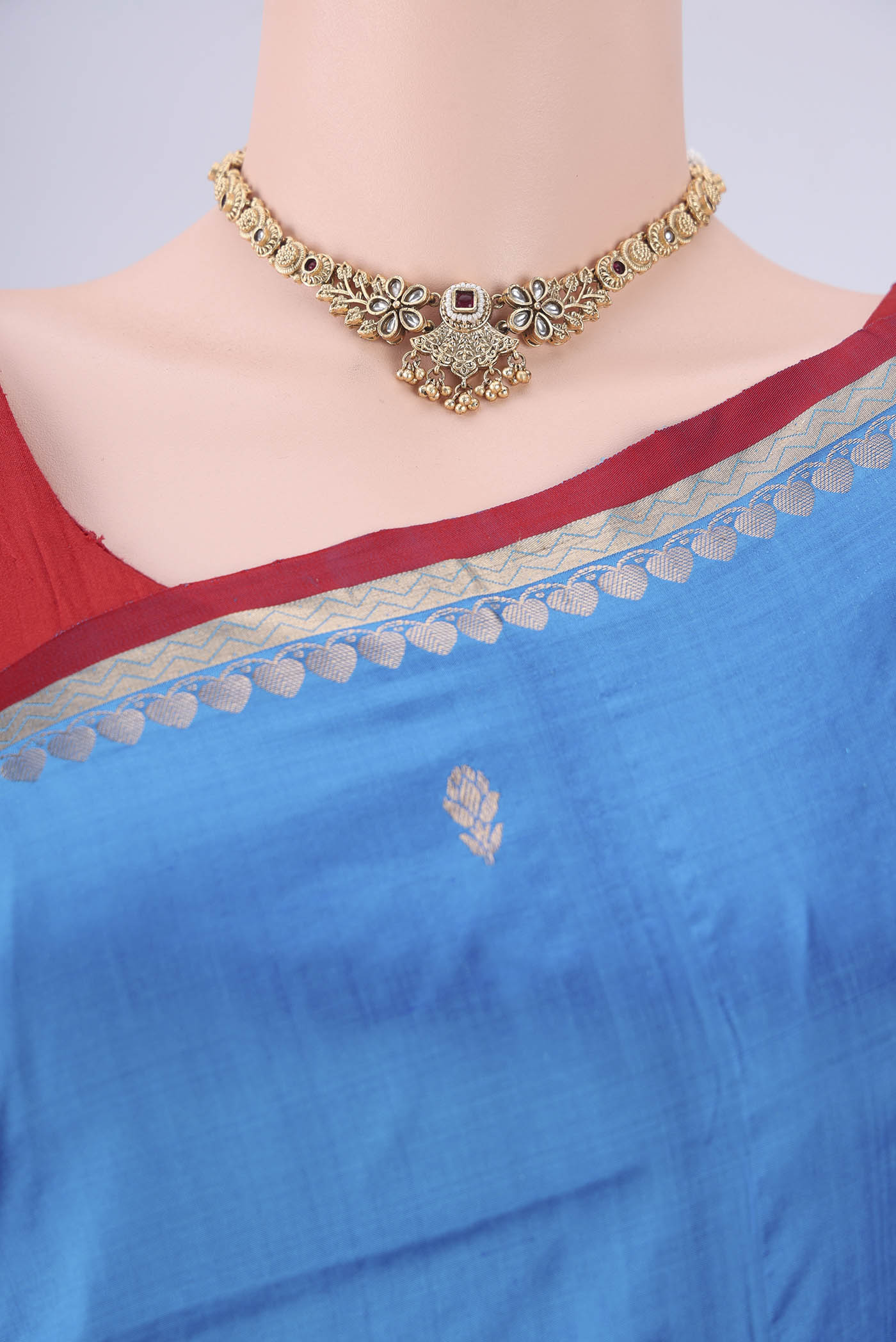 Border image of Blue Banarasi Katan Silk Saree with Zari Butta on the body and Zari Border. 