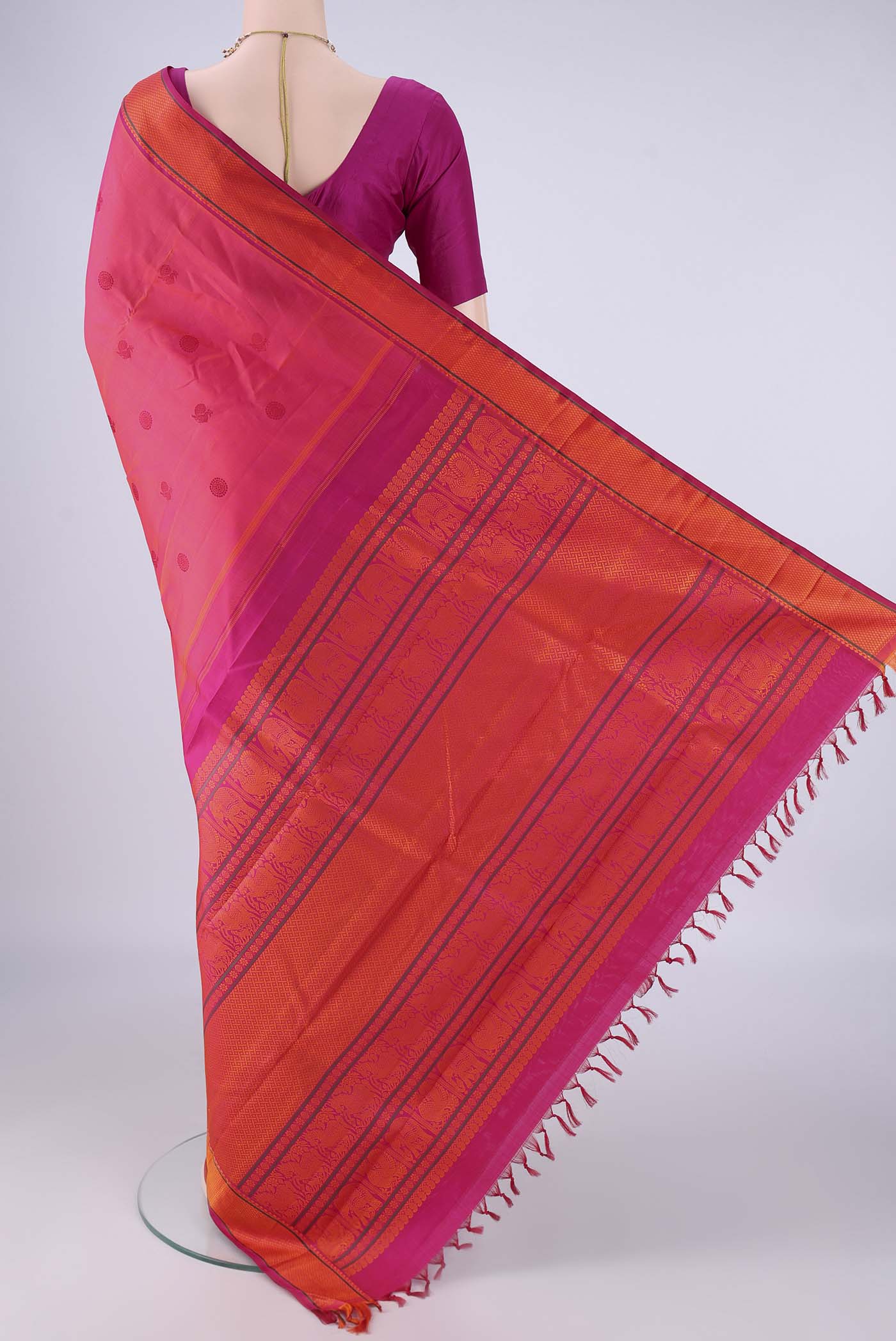 Flat view of Pink Kanjivaram Silk Saree with Thread Butta on the body and Thread Border. 