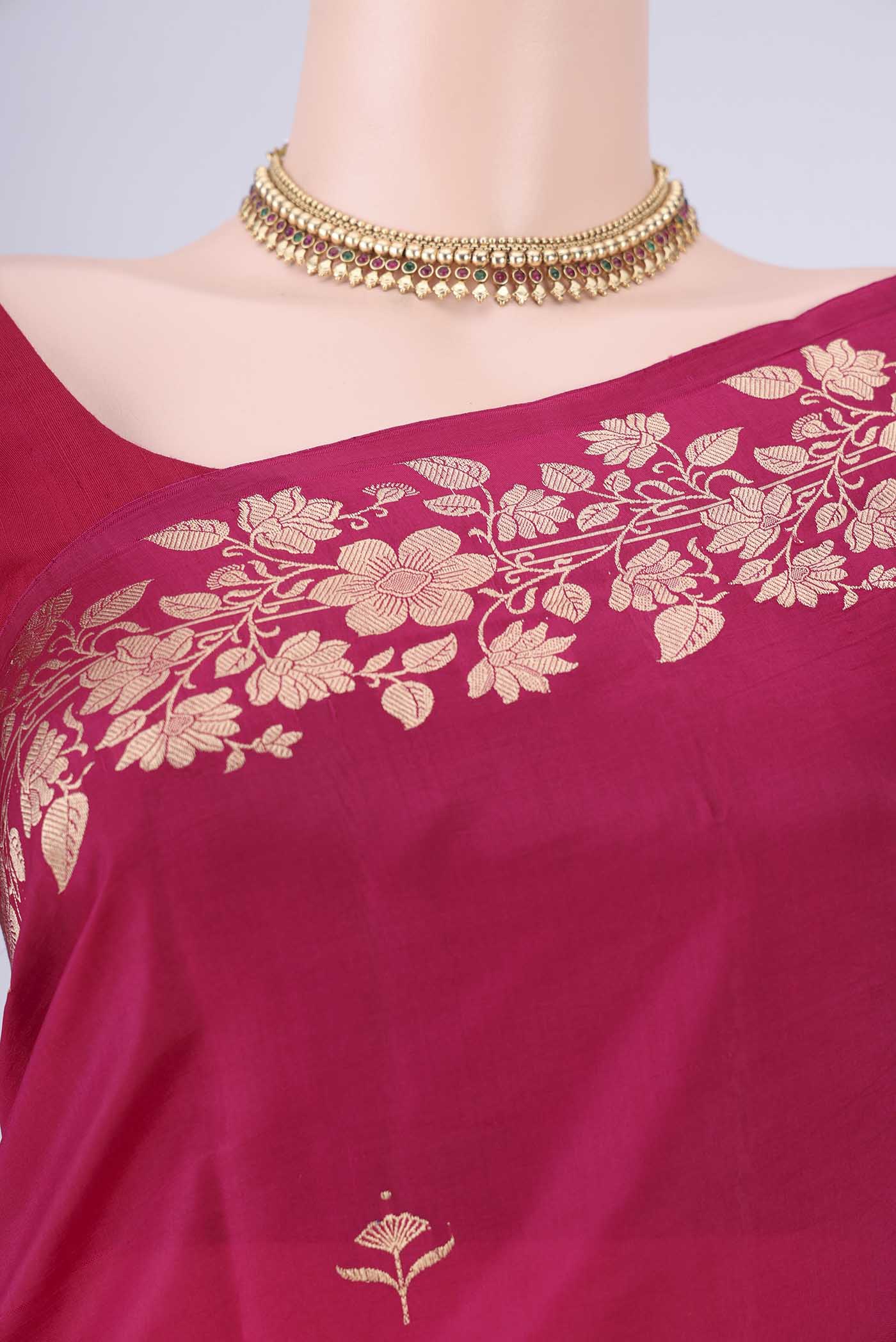 Border image of Dark Pink Banarasi Silk Saree with Zari Butta on the body and Zari Border. 