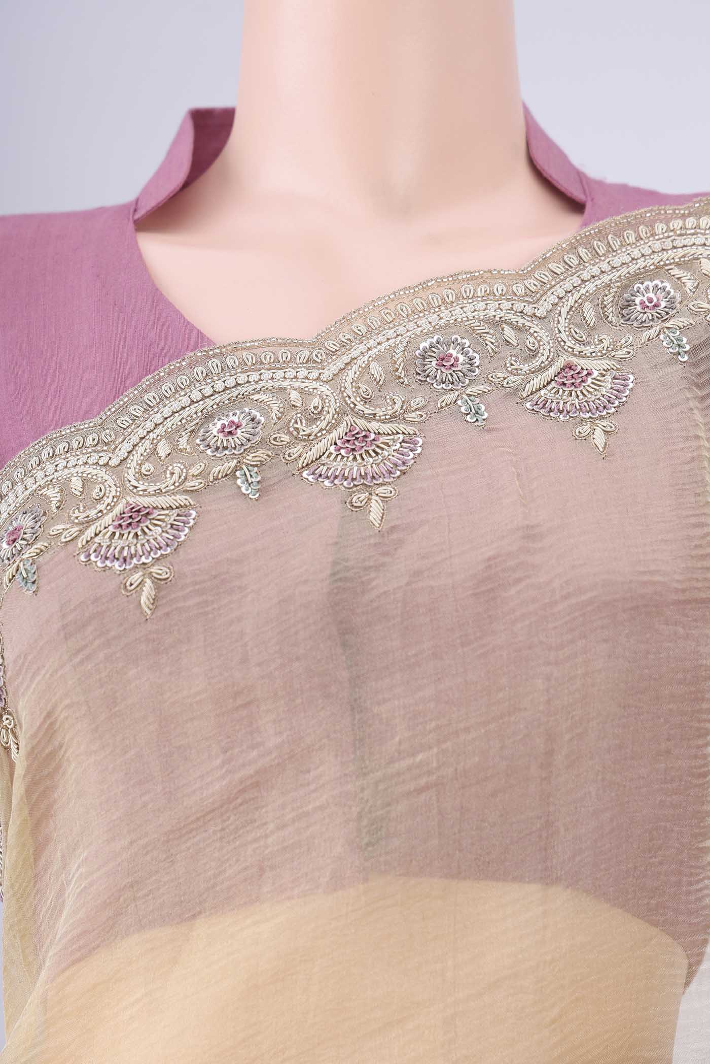 Border image of Pista Green Kanchipuram Silk Saree with Embroidery on the body and Embroidery Border. 