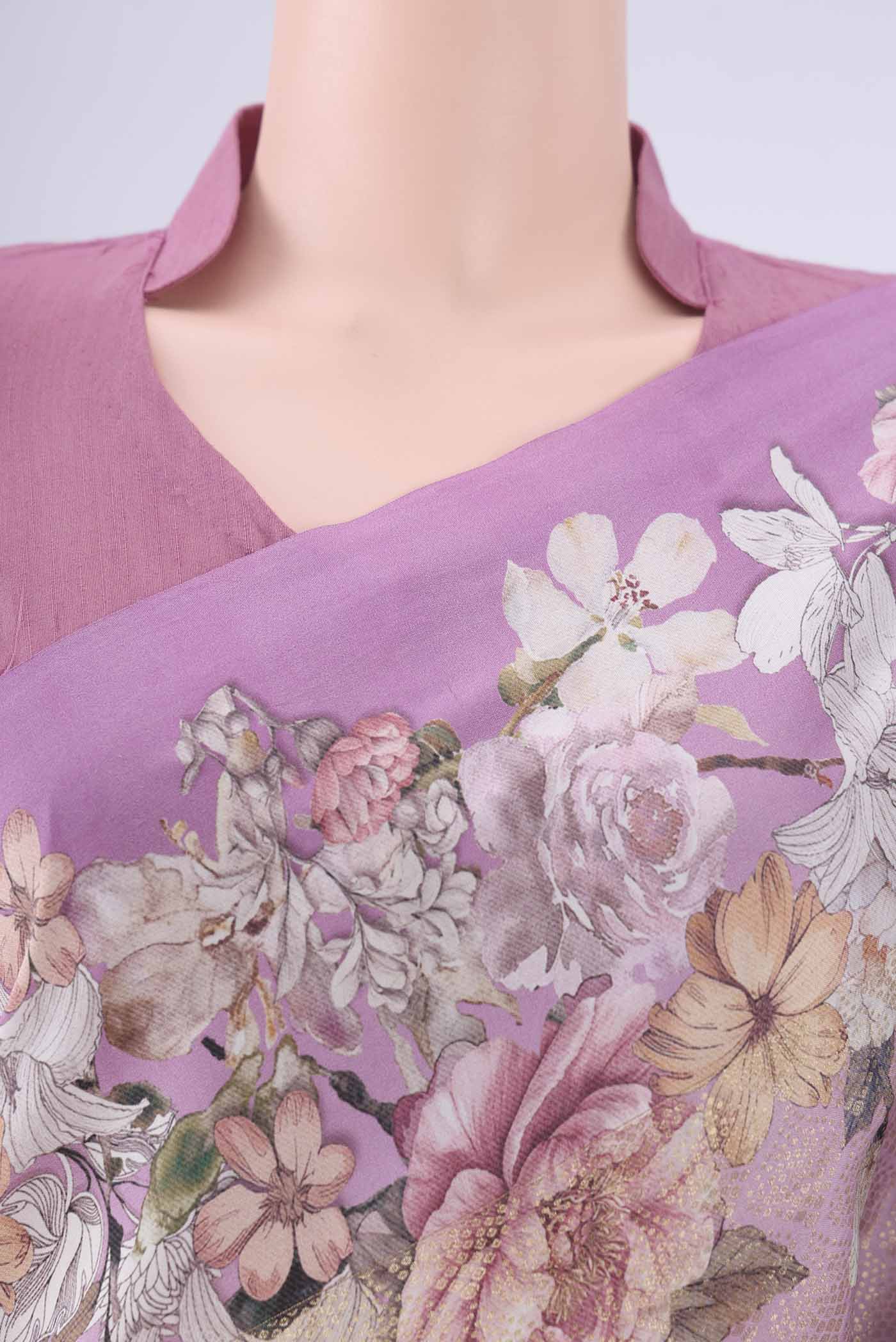 Border image of Pink Banarasi Silk Saree with Zari Brocade on the body and Printed Border. 