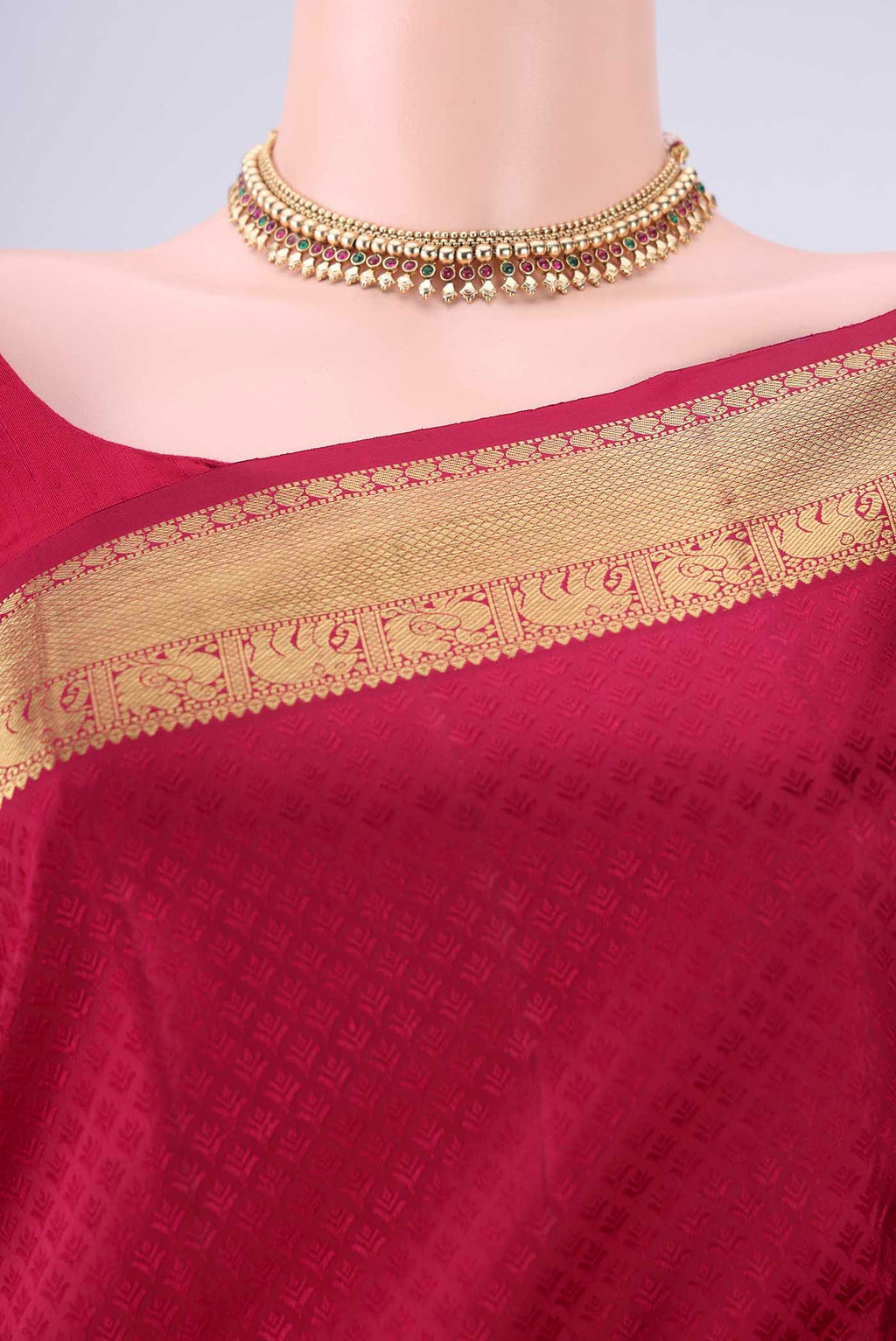 Border image of Dark Pink Kanjivaram Silk Saree with Jacquard design on the body and Zari Border. 