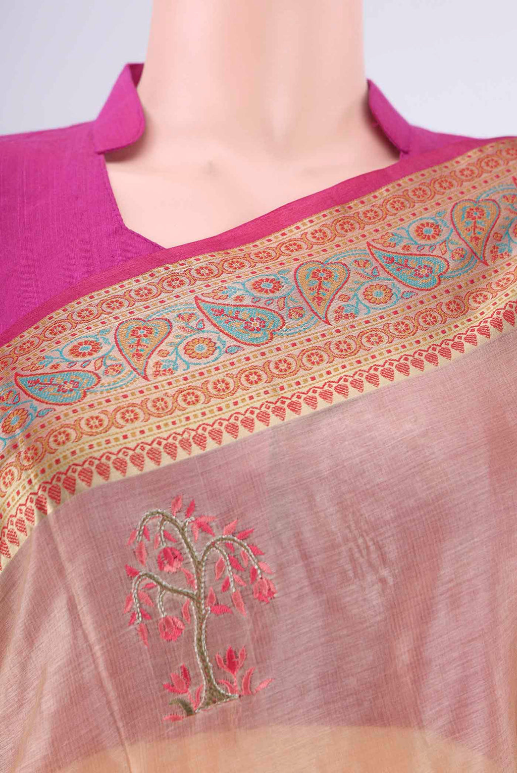 Border image of Beige Banarasi Tussar Silk Saree with Embroidery on the body and Zari Border. 