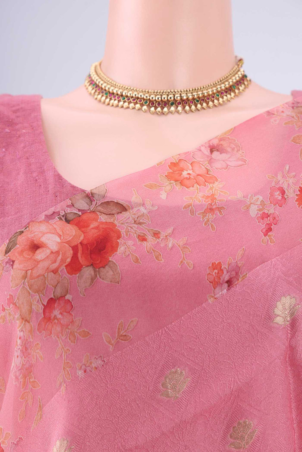 Border image of Rose pink Organza Silk Saree with Jacquard With Zari Butta on the body and Printed Border. 