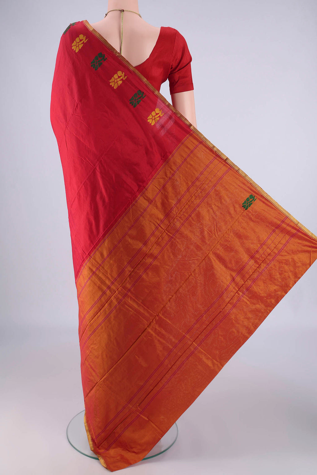 Flat view of Red Kanchipuram Silk Saree with Plain Body and Thread Border. 