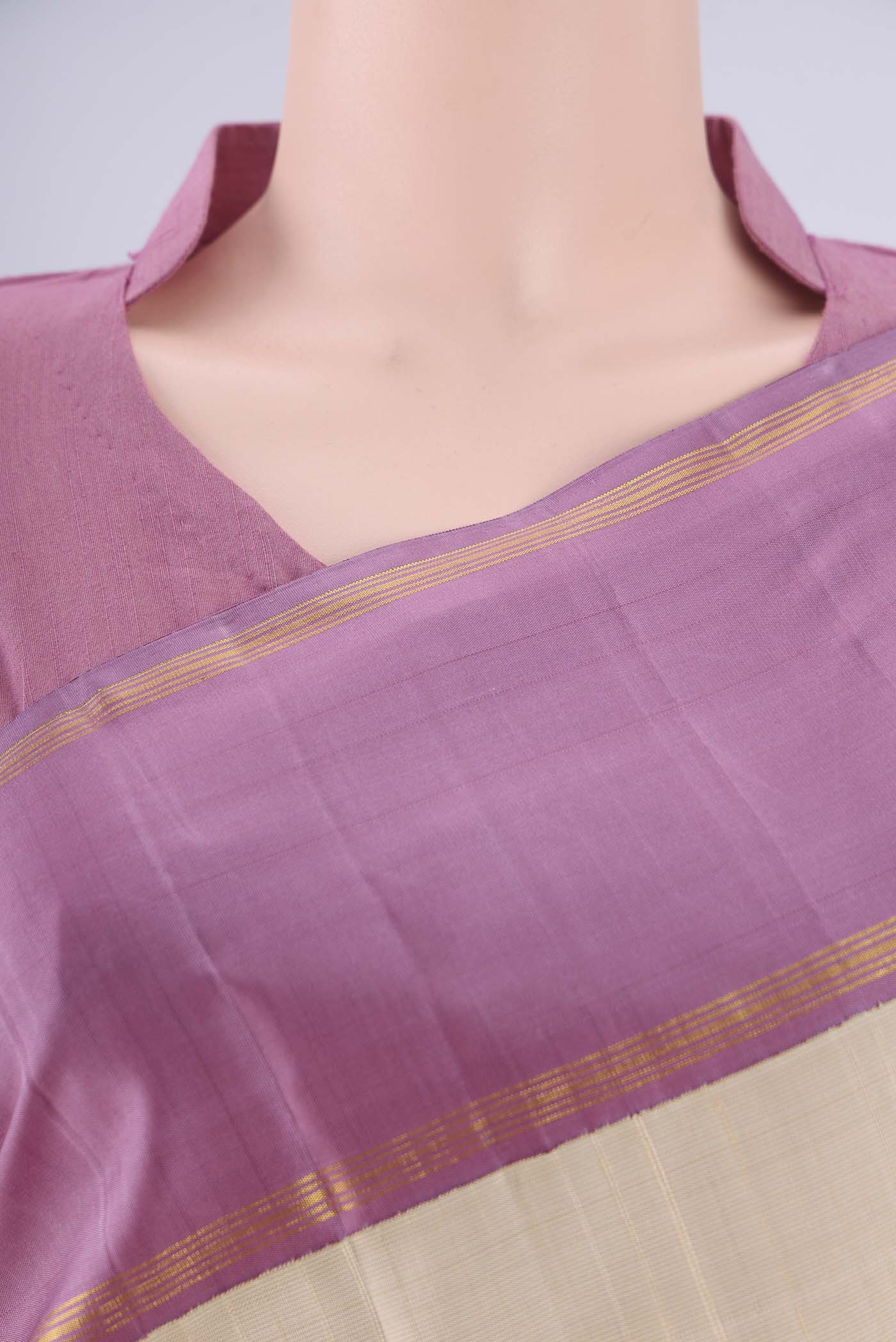 Border image of Cream Kanjivaram Silk Saree with Plain Body and Plain Border. 