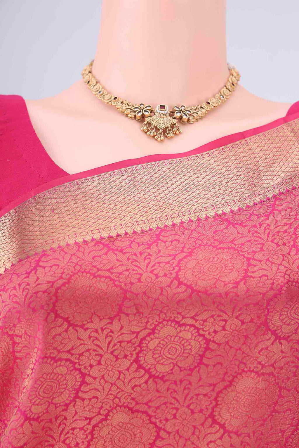 Border image of Dark Pink Soft Silk Saree with Zari Brocade on the body and Zari Border. 