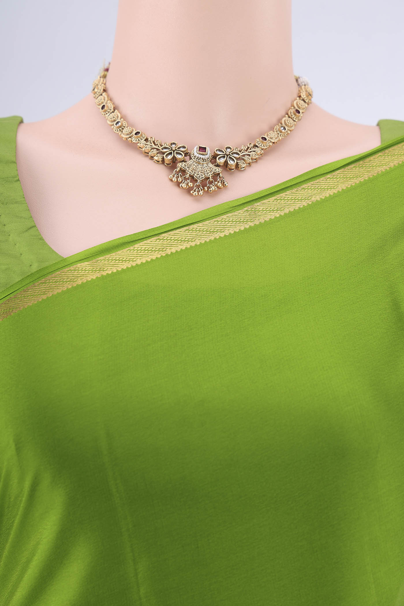 Border image of Green Mysore Crepe Saree with Plain Body and Zari Border. 