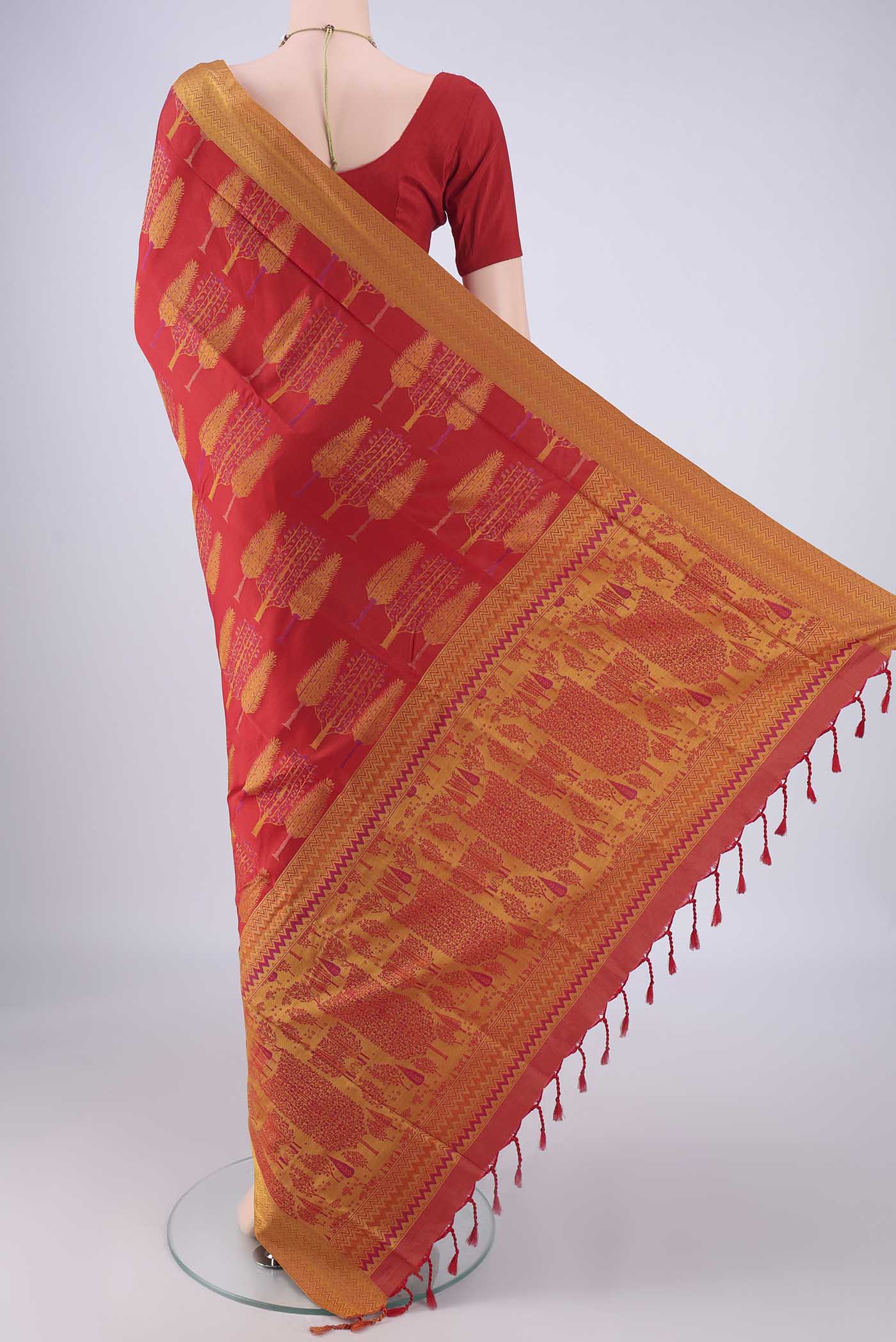 Flat view of Red Soft Silk Saree with Thread Butta on the body and Thread Border. 