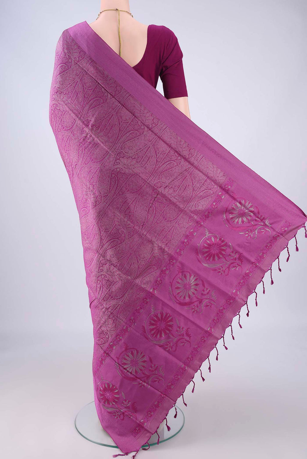 Flat view of Purple Soft Silk Saree with Jacquard design on the body and Thread Border. 