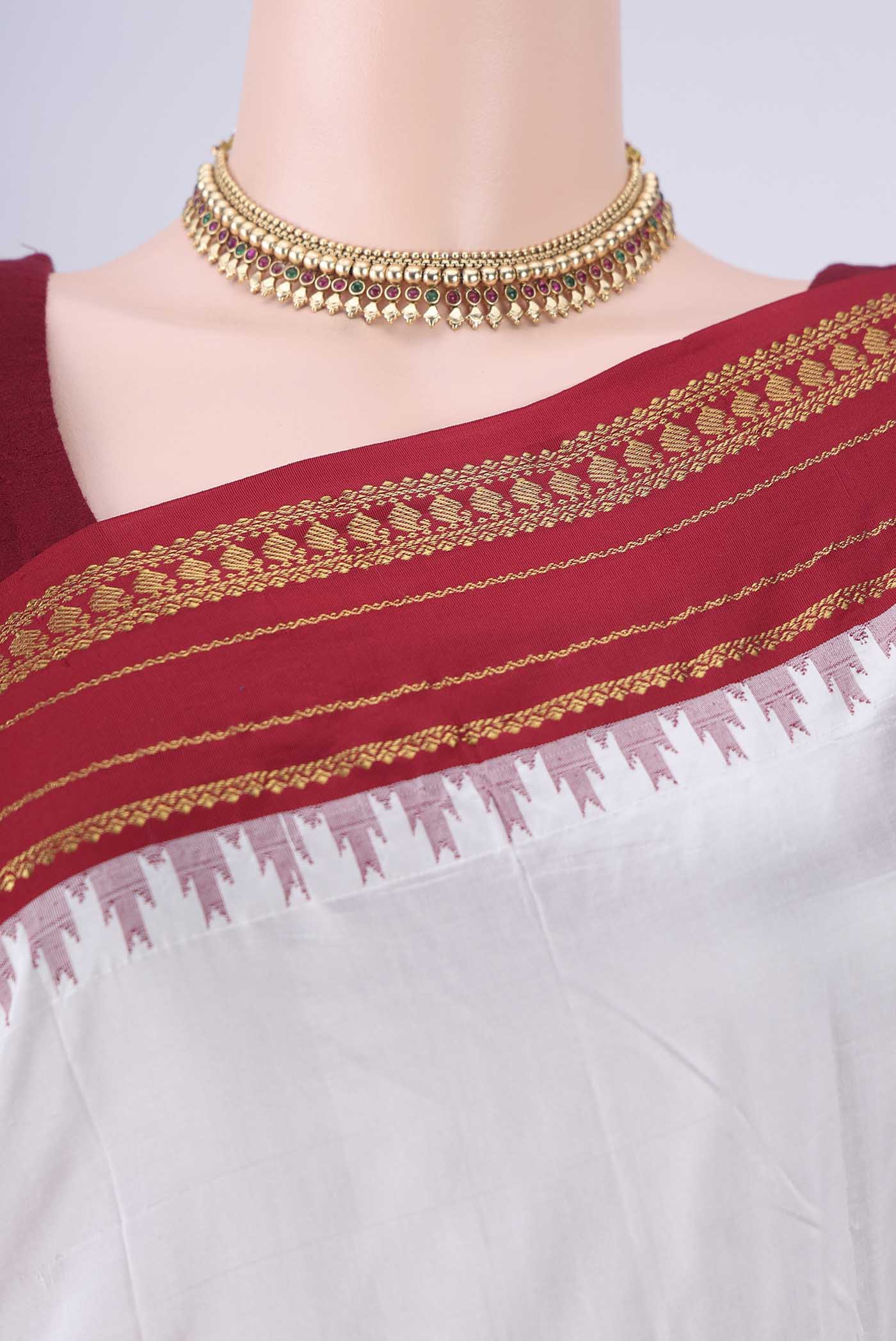 Border image of White Bangalore Silk - kadyal Saree with Plain Body and Plain Border. 