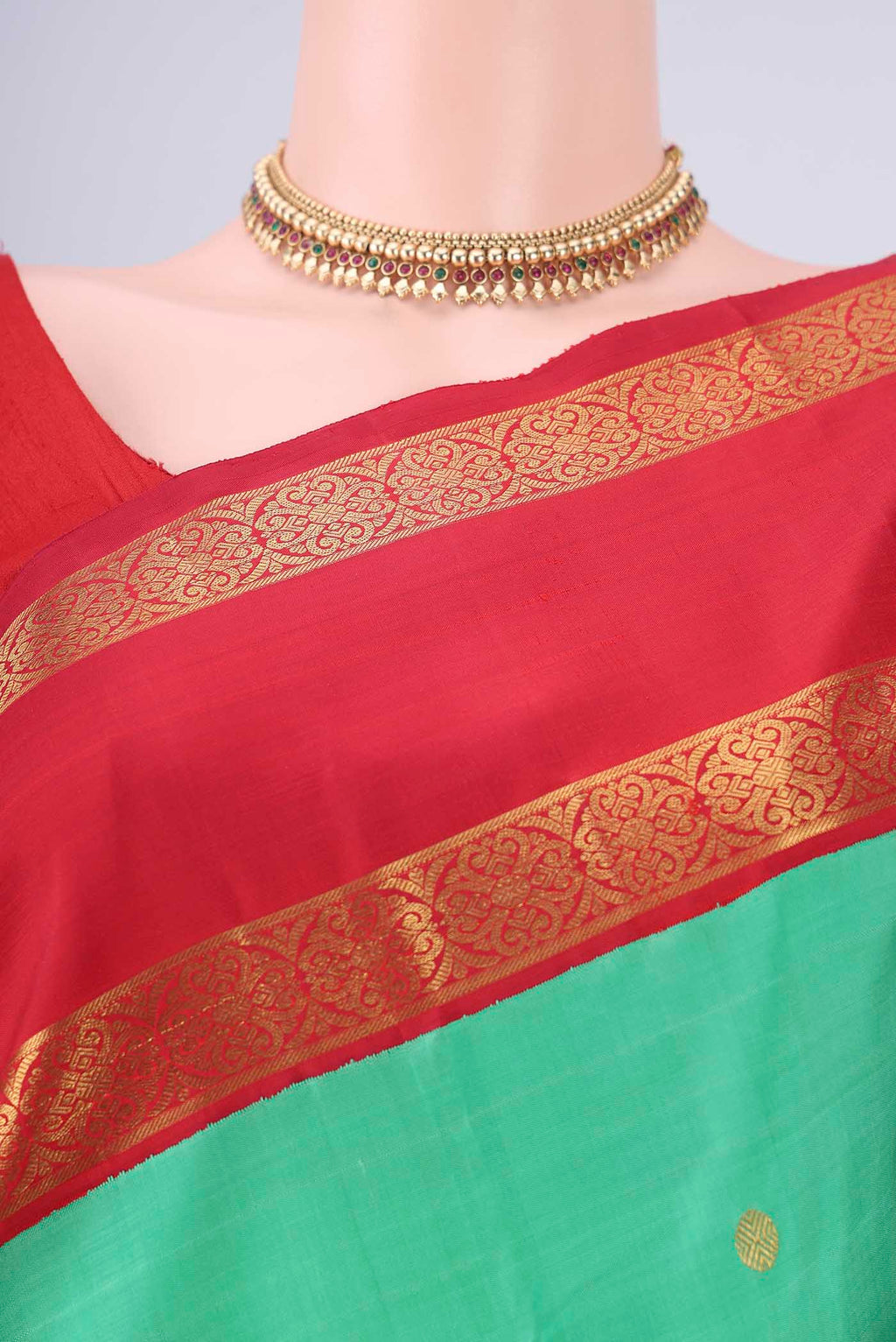 Border image of Green Dual Tone Kanjivaram Silk Saree with Zari Butta on the body and Zari Border. 