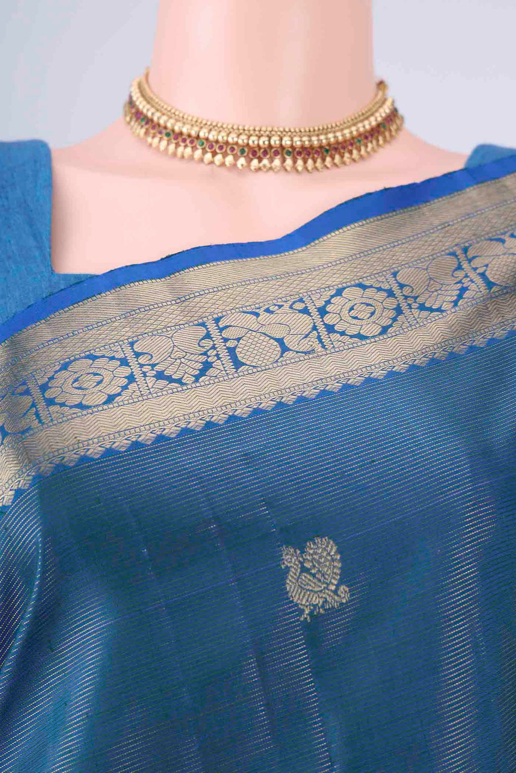 Border image of Blue Kanjivaram Silk Saree with Zari Brocade on the body and Zari Border. 