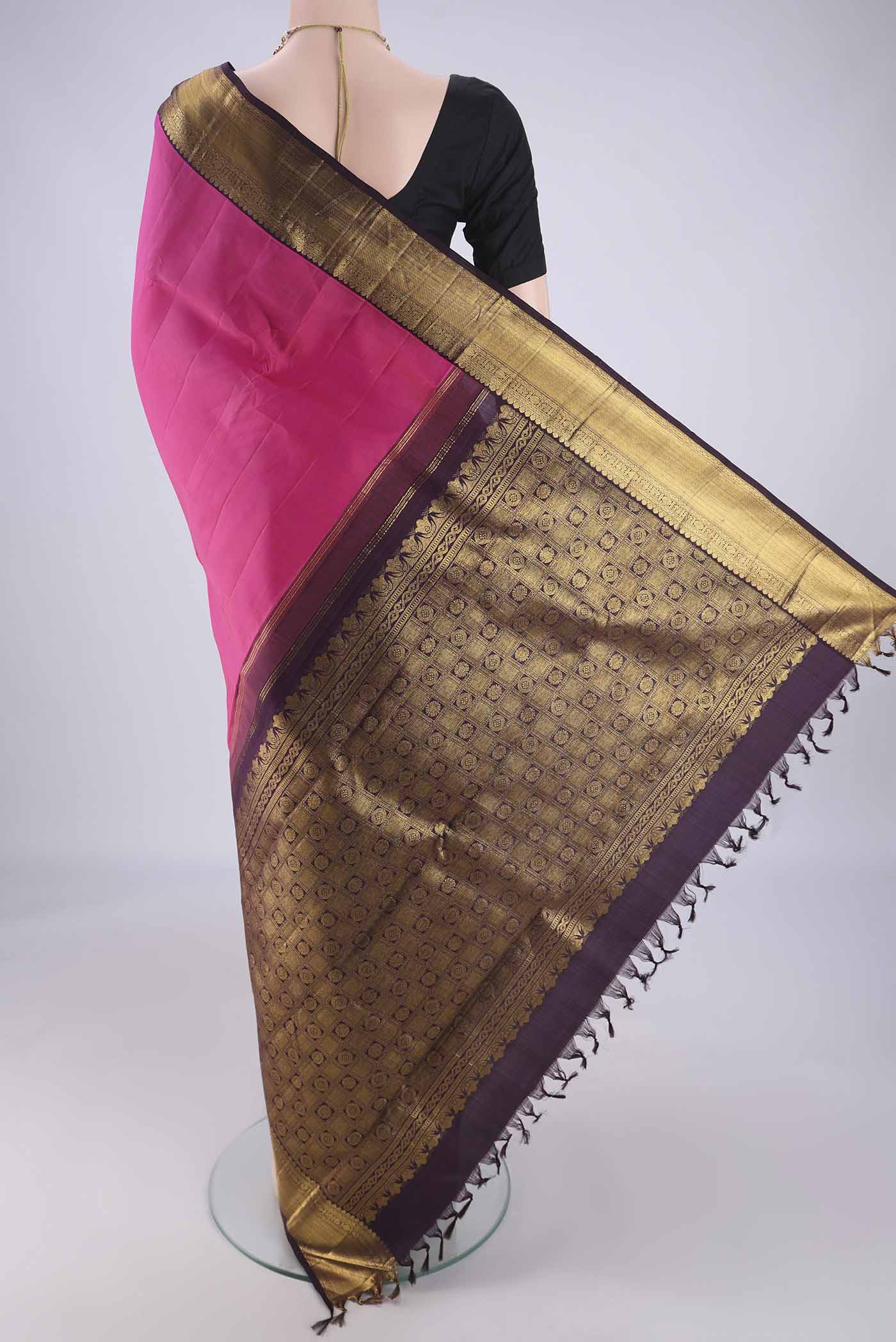 Flat view of Pink Dual Tone Kanjivaram Silk Saree with Plain Body and Zari Border. 