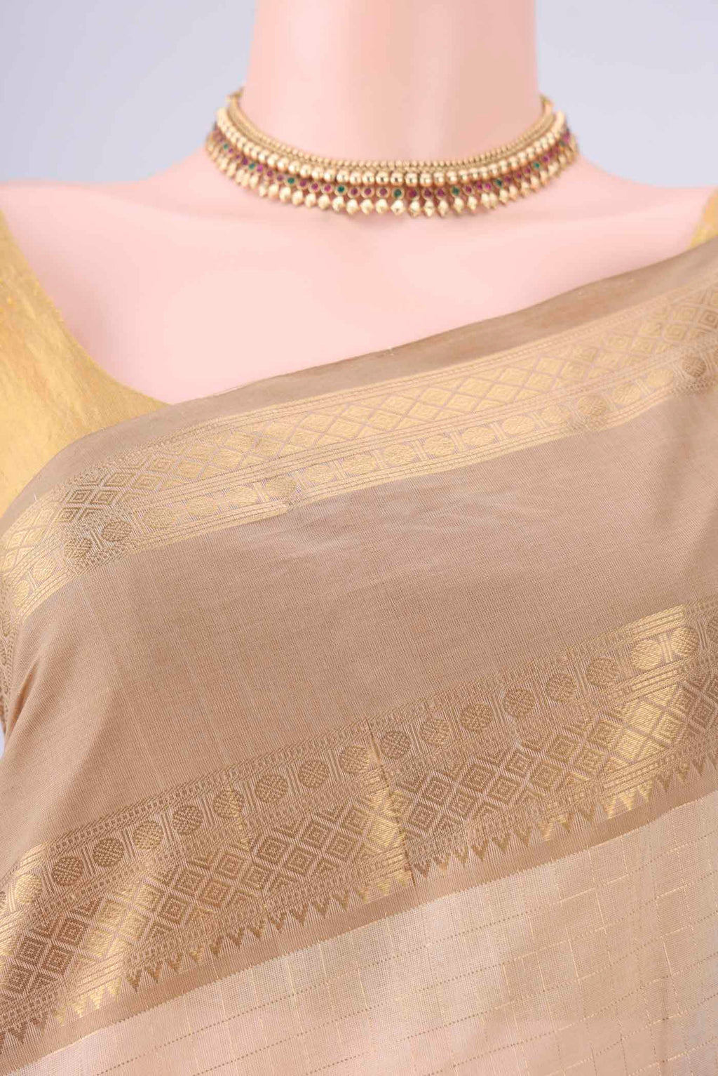 Border image of Cream Kanchi Cotton Saree with Checked design on the body and Zari Border. 