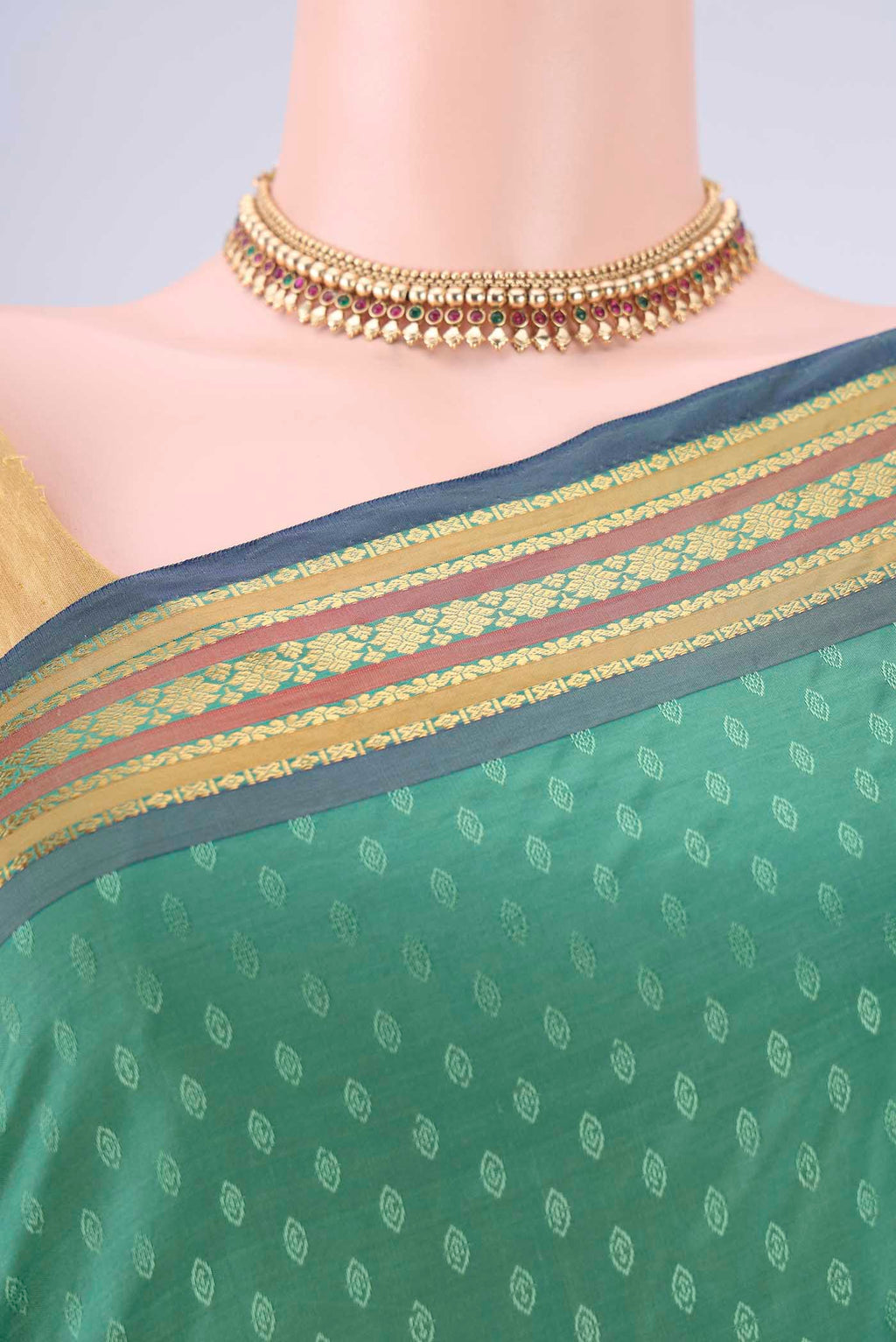 Border image of Light Green Blended Bangalore Silk Saree with Jacquard design on the body and Plain Border. 