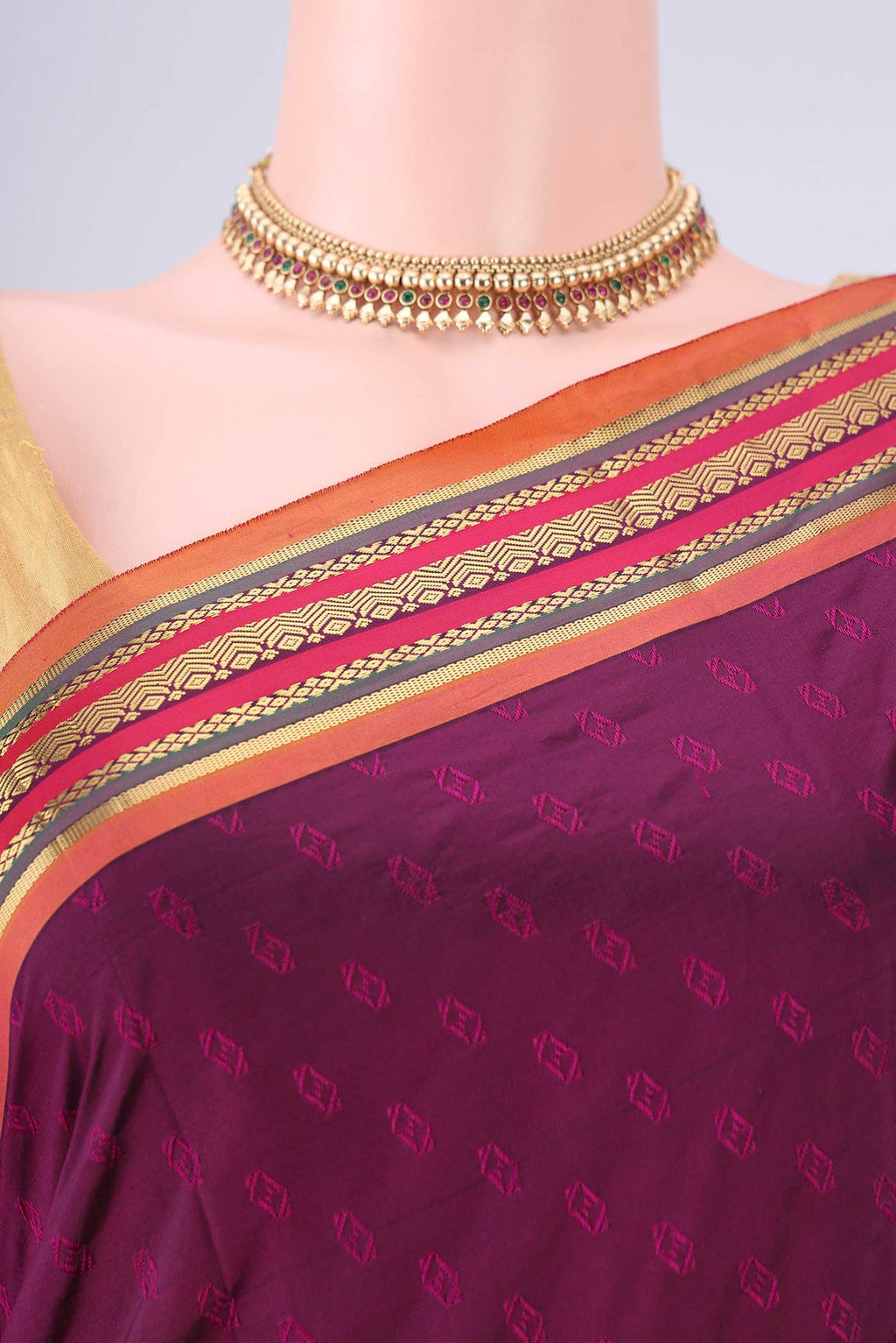 Border image of Burgundy Blended Bangalore Silk Saree with Jacquard design on the body and Plain Border. 