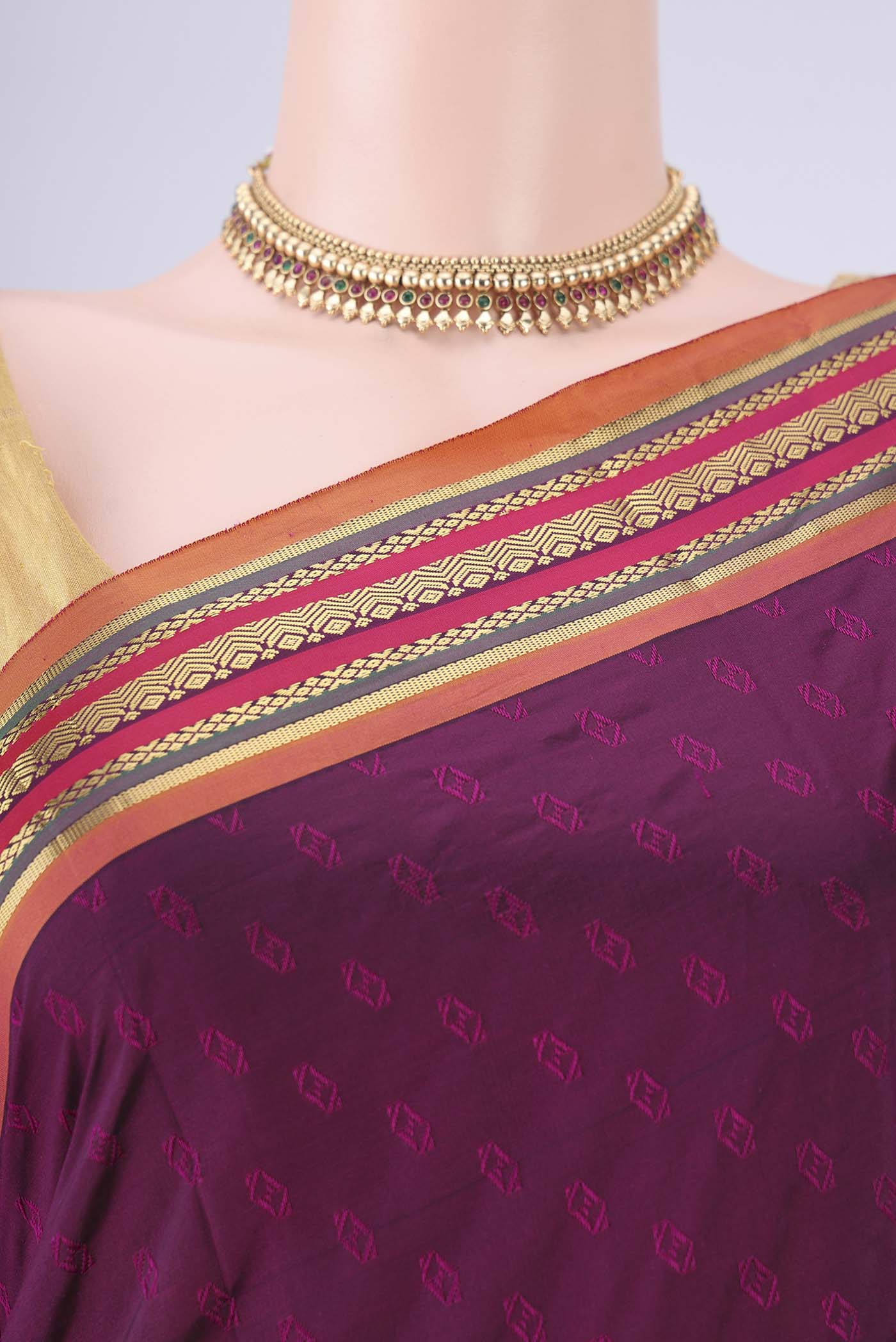 Border image of Burgundy Blended Bangalore Silk Saree with Jacquard design on the body and Plain Border. 