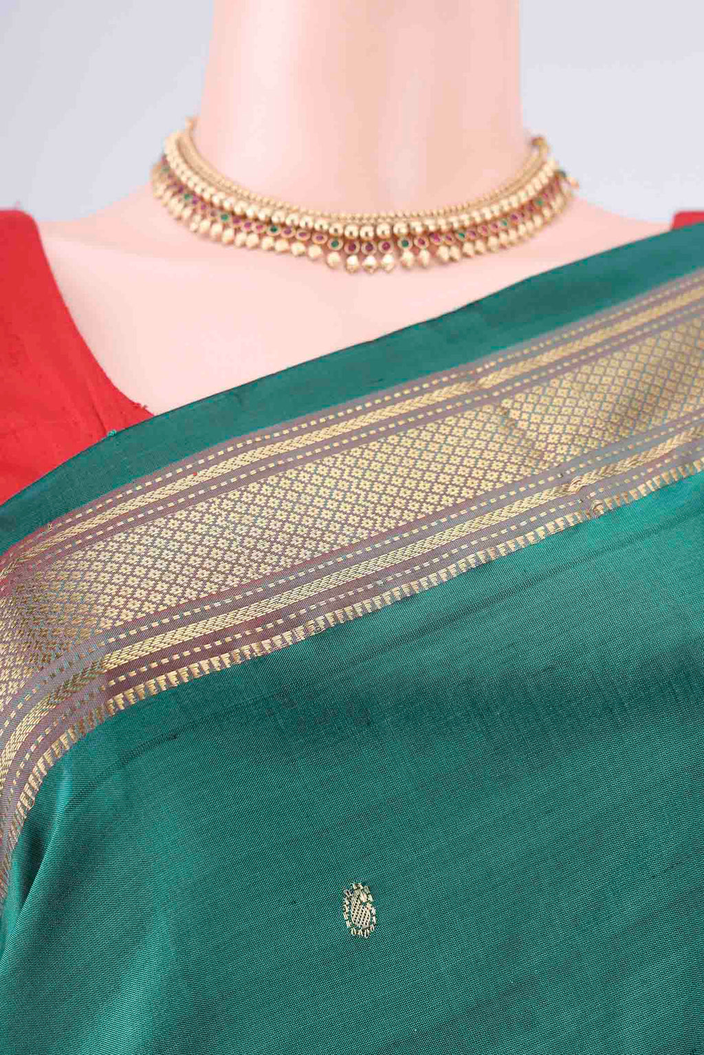 Border image of Pure Silk Bottle Green Paithani Saree with Plain Body and Zari Border. 