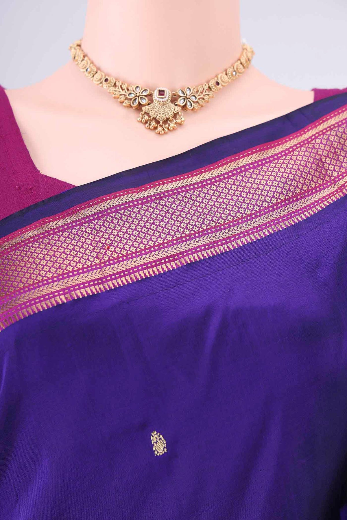 Border image of Pure Silk Purple Paithani Saree with Zari Butta on the body and Zari Border. 