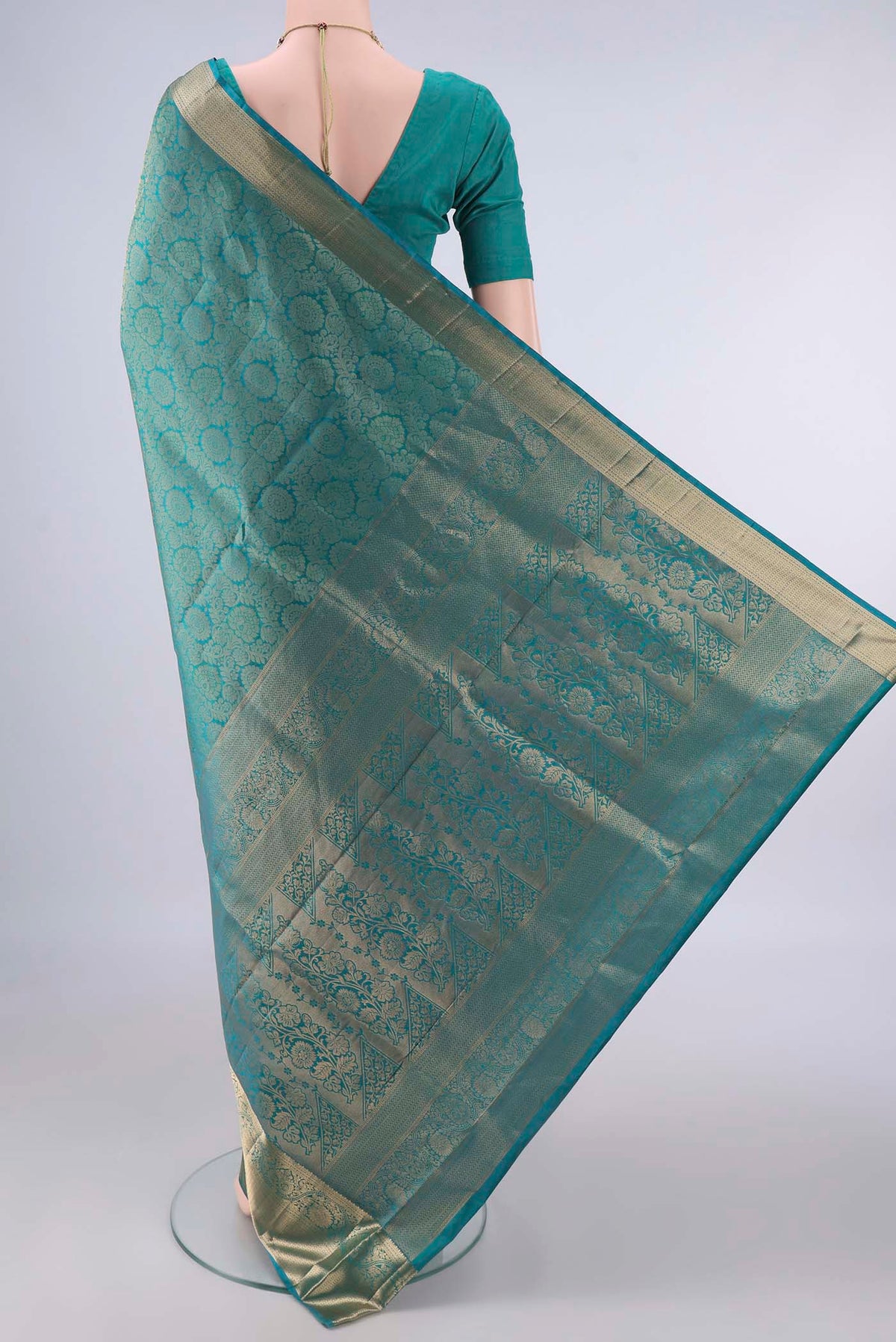 Flat view of Pure Silk short color Dual Tone Soft Saree with Zari Brocade on the body and Zari Border. 