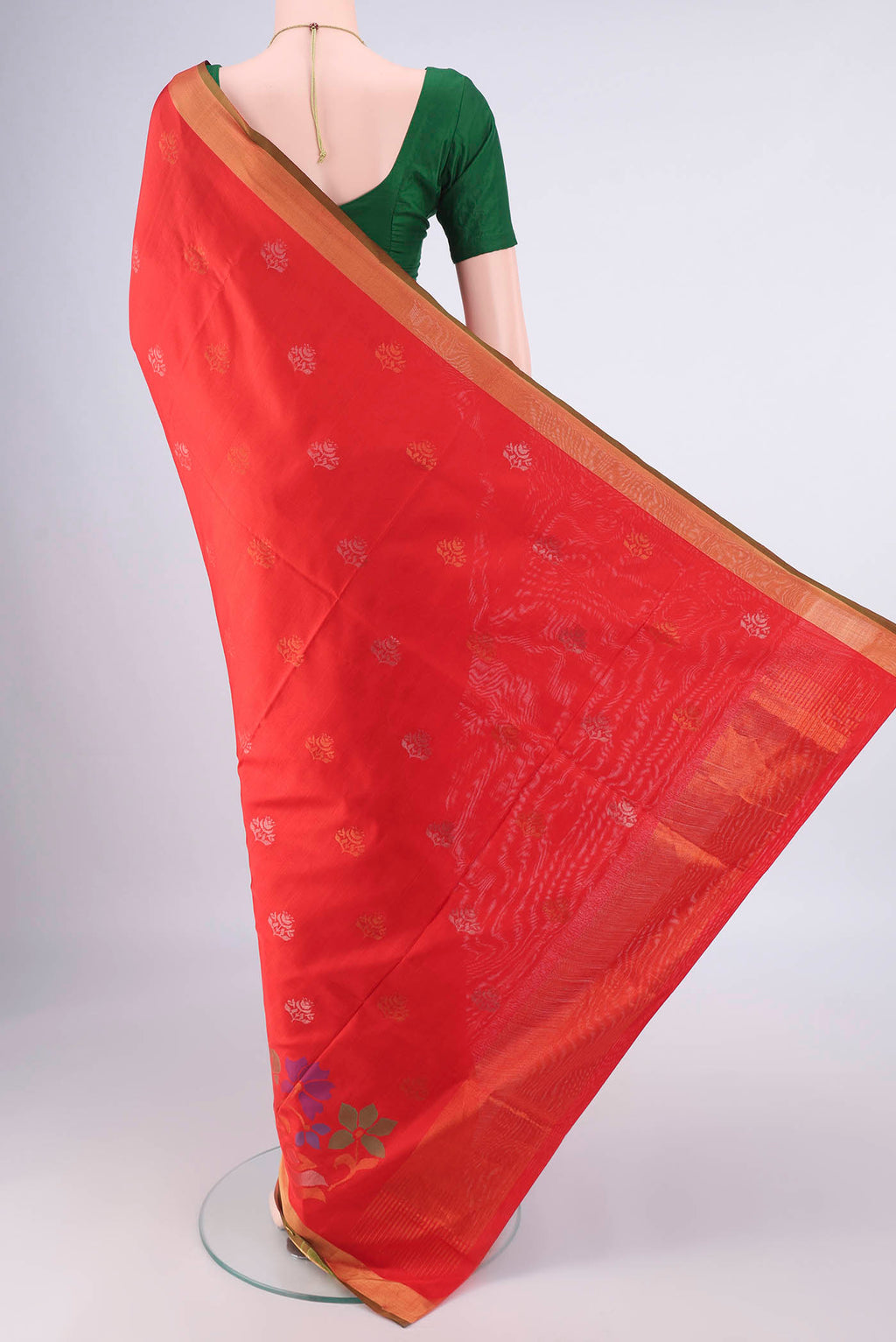 Flat view of Pure Silk Red Uppada Saree with Jamdani on the body and Zari Border. 