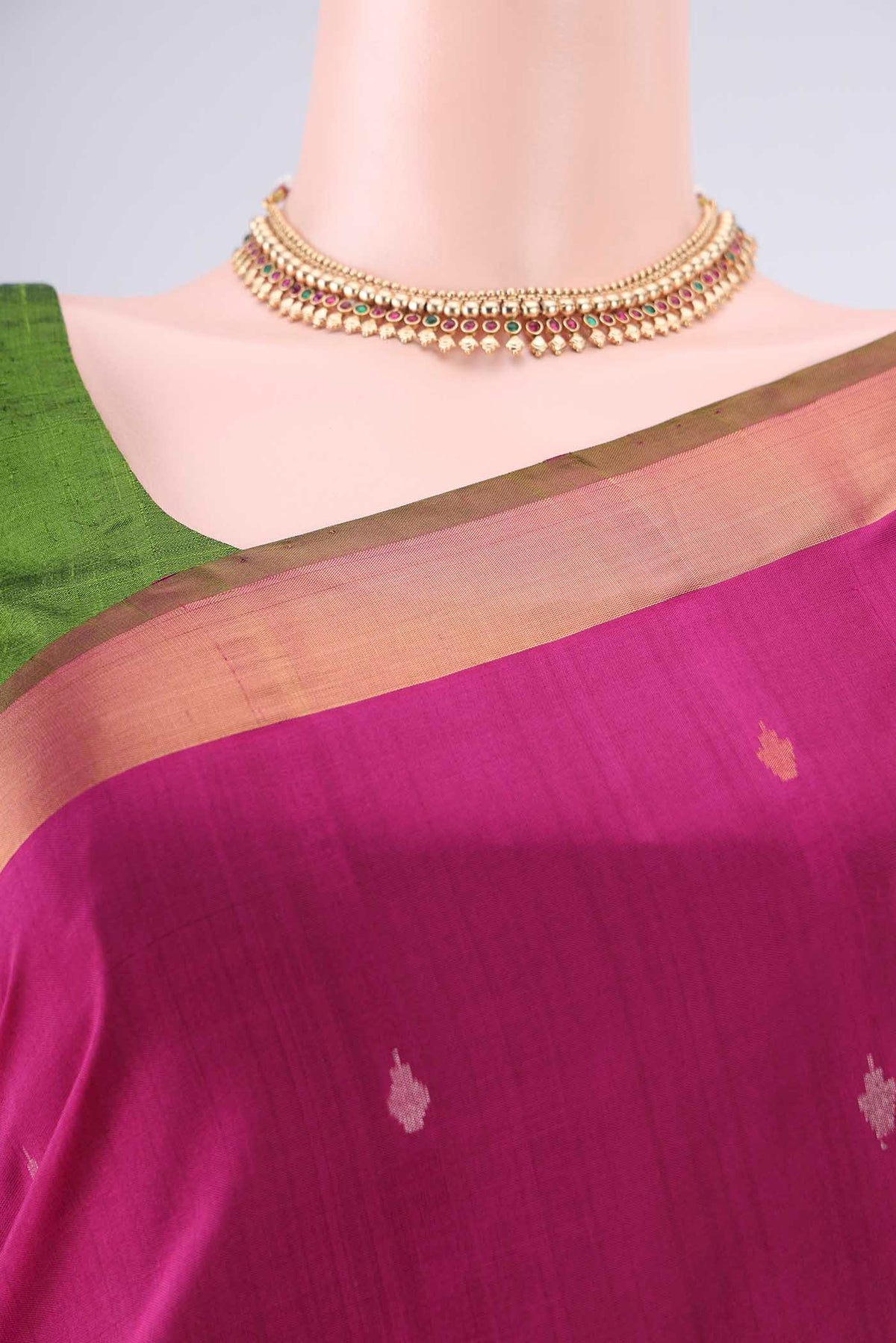 Border image of Pure Silk Dark Pink Uppada Saree with Zari Butta on the body and Zari Border. 