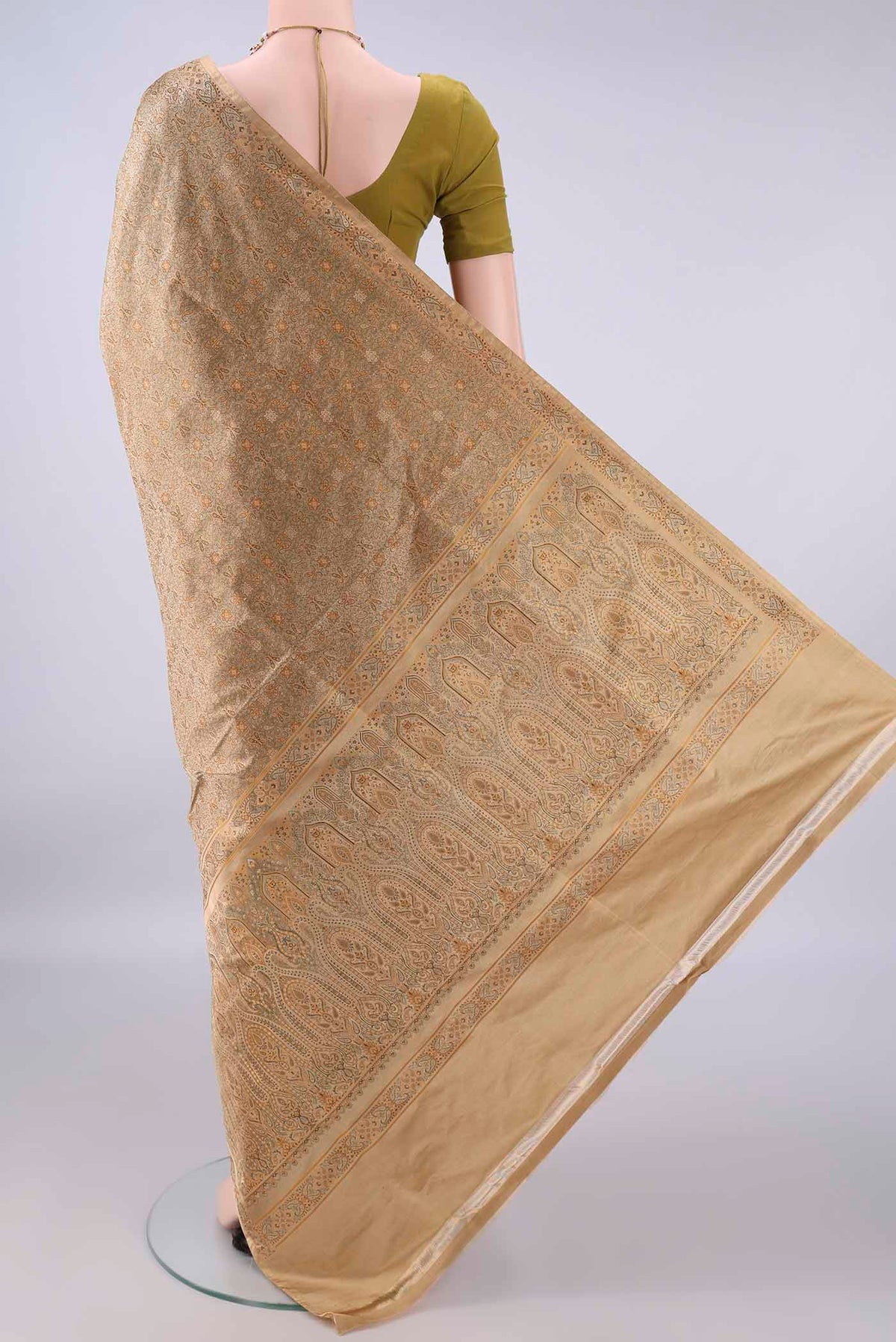 Flat view of Pure Silk Beige Banarasi Tanchoi Saree with Thread Brocade on the body and Thread Border. 