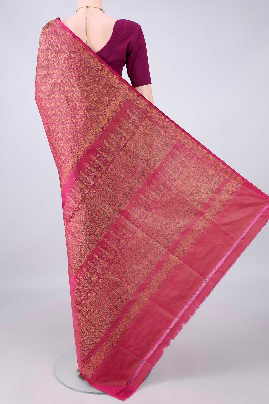 Flat view of Pure Silk Coral Banarasi Tanchoi Saree with Thread Brocade on the body and Zari And Thread Border. 