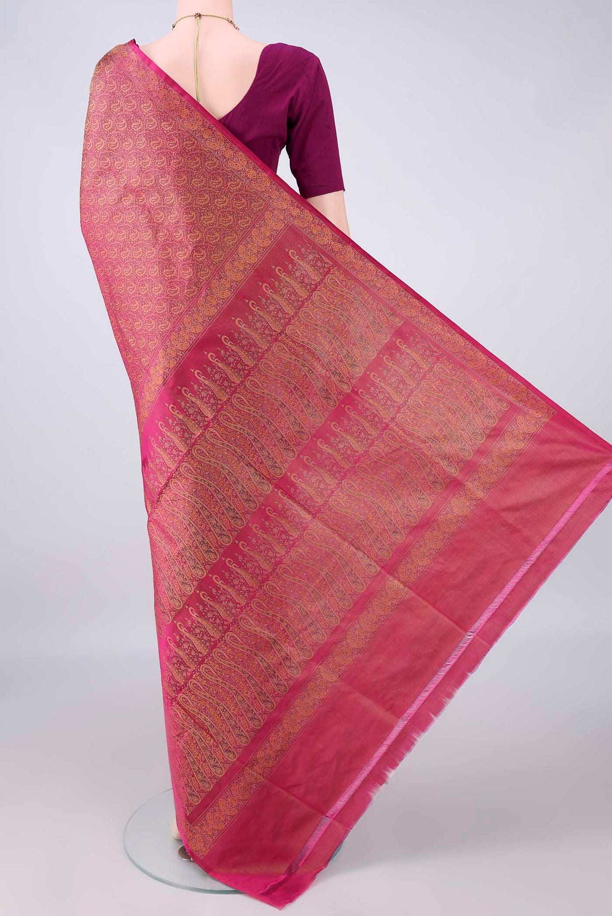 Flat view of Pure Silk Coral Banarasi Tanchoi Saree with Thread Brocade on the body and Zari And Thread Border. 