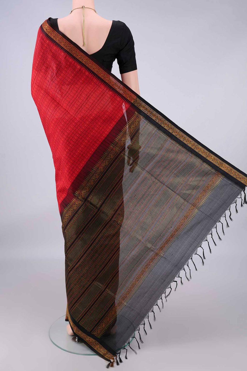 Flat view of Red Coimbatore Cotton Saree with Checked design on the body and Thread Border. 