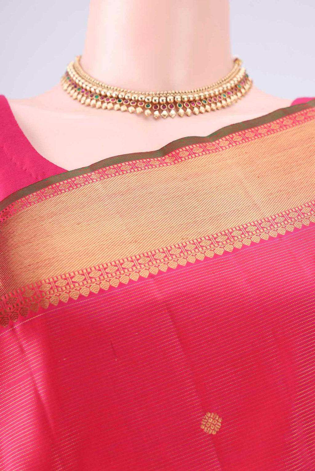Border image of Pure Silk Pure Zari Dark Pink Kanjivaram Saree with Zari Butta on the body and Zari Border. 