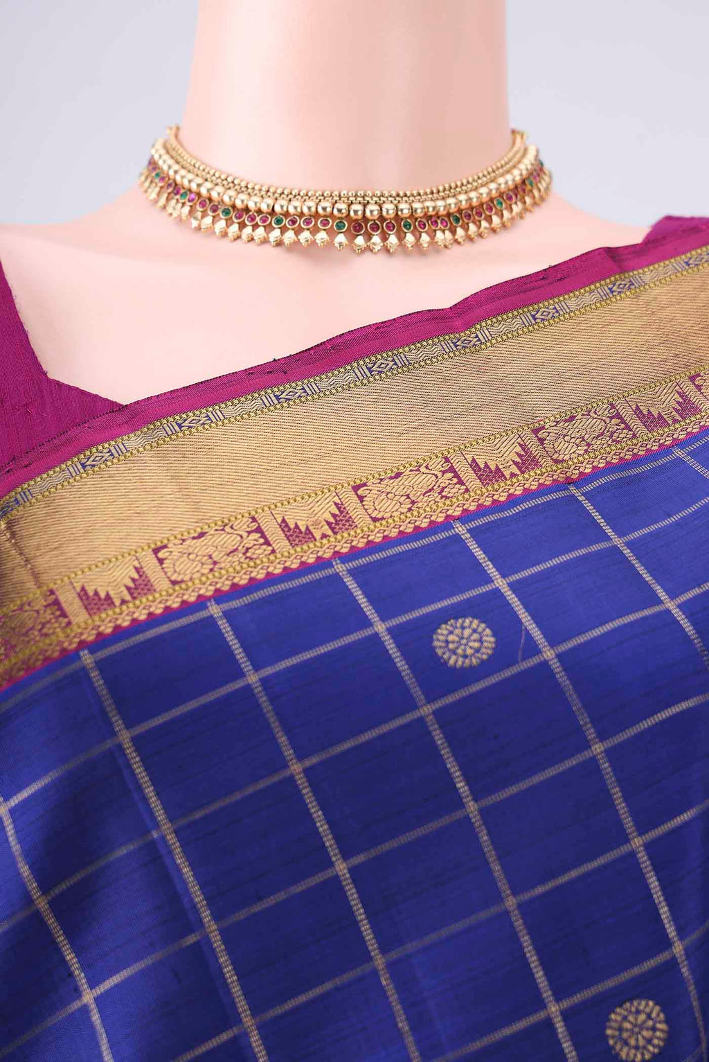 Border image of Pure Silk Pure Zari Royal Blue Kanjivaram Saree with Checked design on the body and Zari Border. 