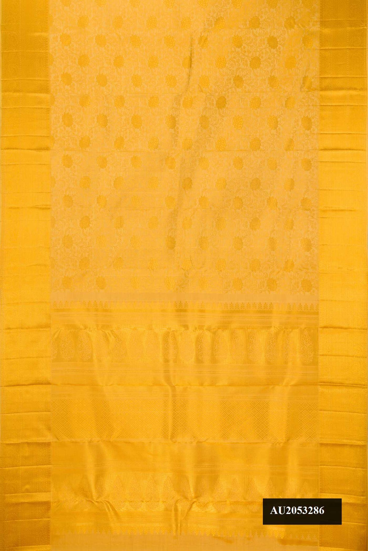 Mehandi Green Dual Tone Kanchipuram Silk Saree with Zari Brocade on the body and Zari Border.  displayed on a mannequin