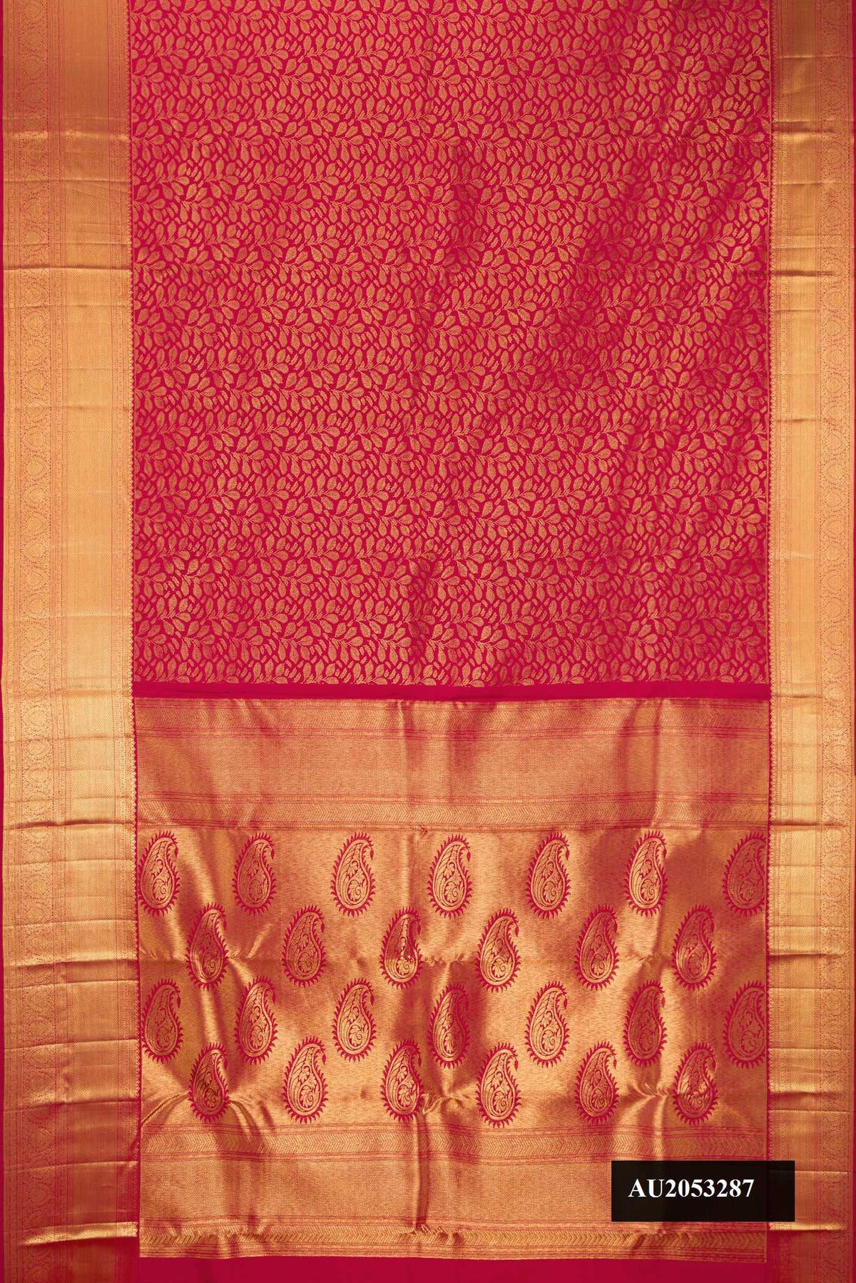 Dark Pink Dual Tone Kanchipuram Silk Saree with Zari Brocade on the body and Zari Border.  displayed on a mannequin