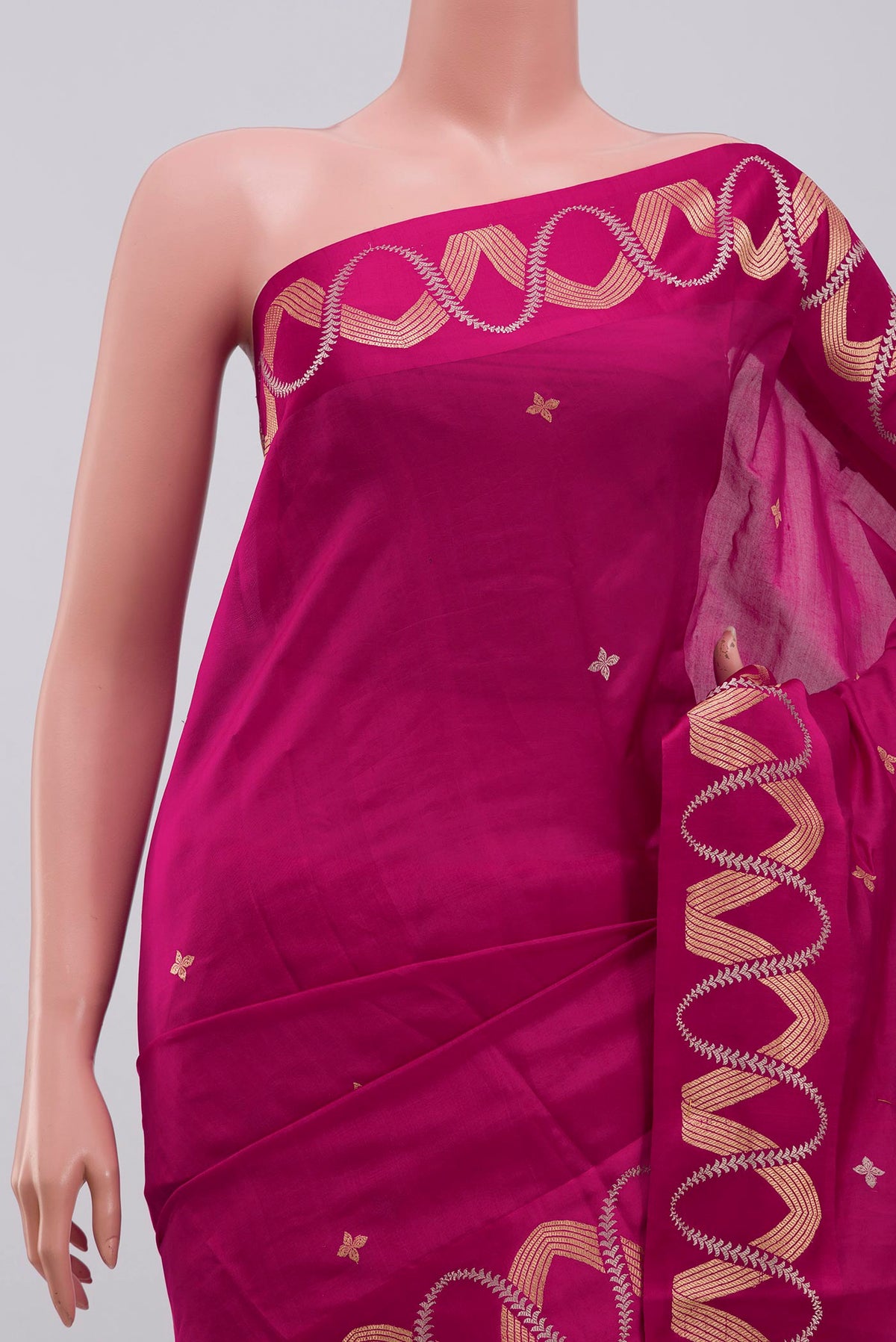 Border image of Pink Banarasi Katan Silk Saree with Zari Butta on the body and Zari Border