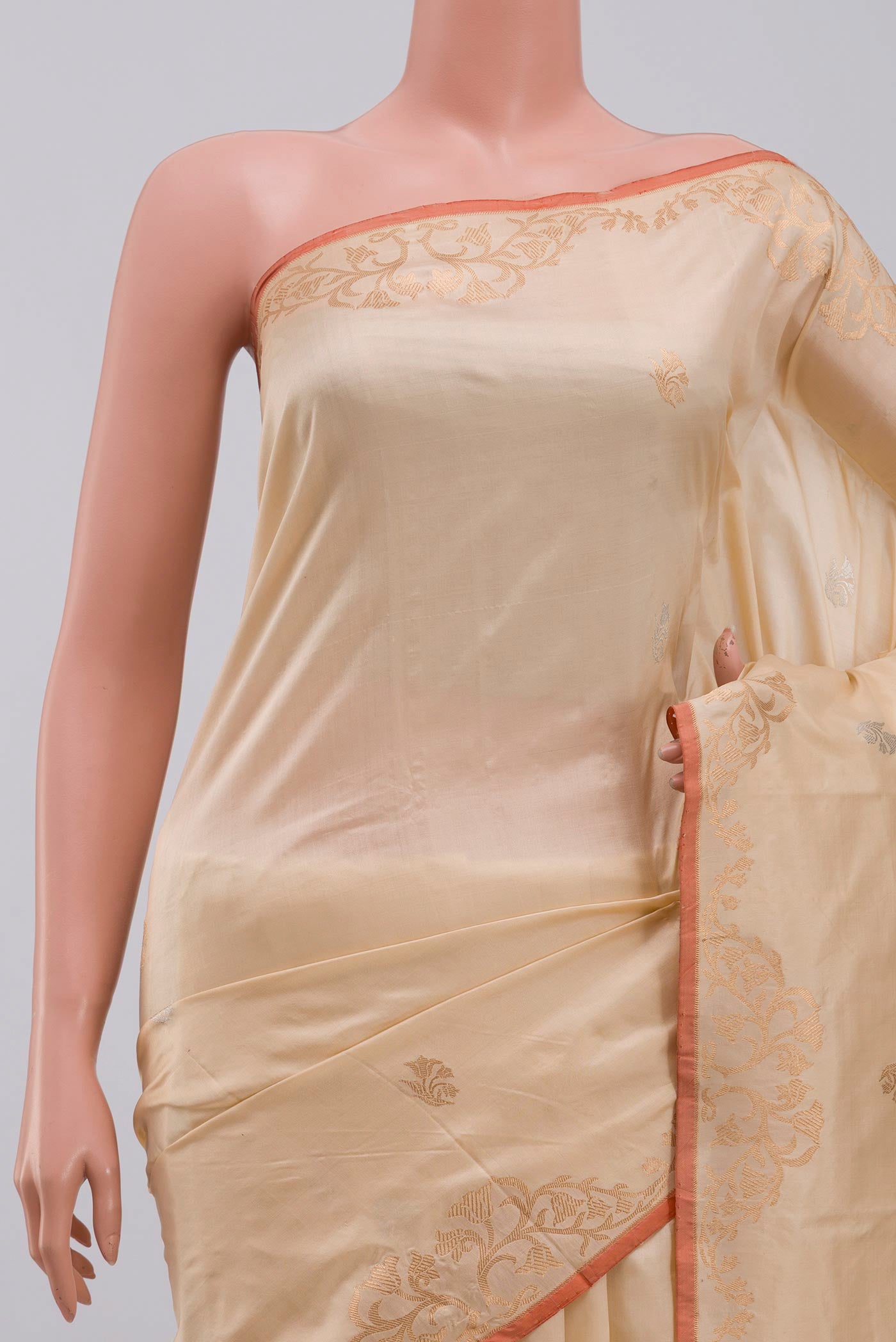 Border image of Beige Banarasi Katan Silk Saree with Zari Butta on the body and Zari Border