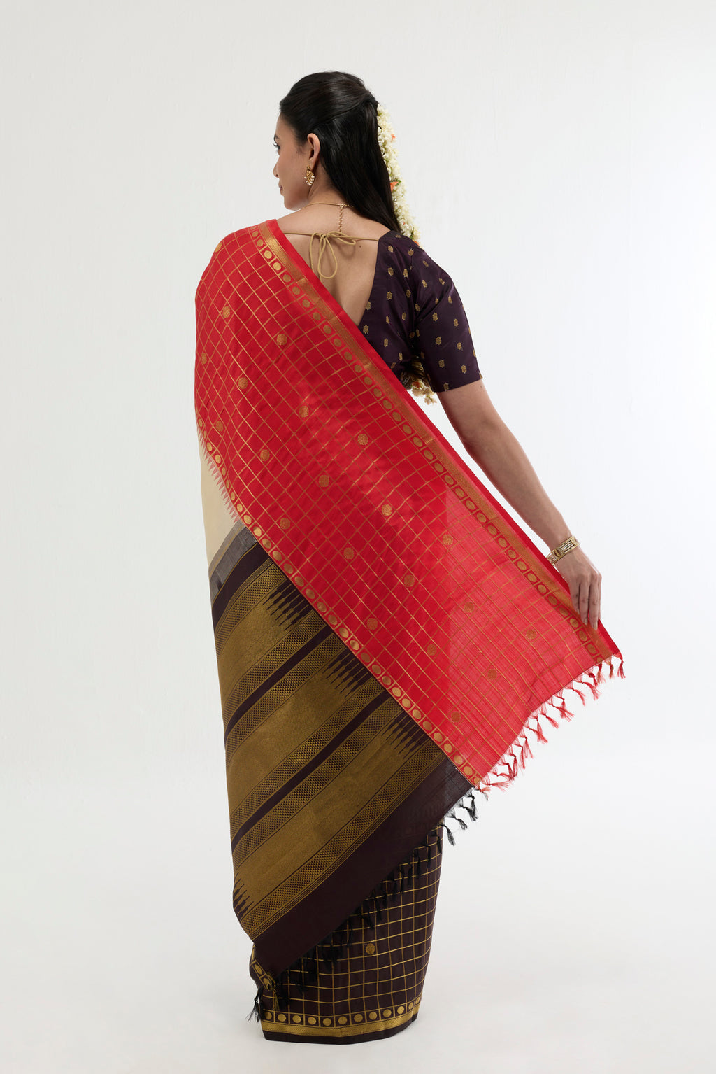 Flat view of Multi Color Kanchipuram Silk Saree with Plain Body and Checks Border