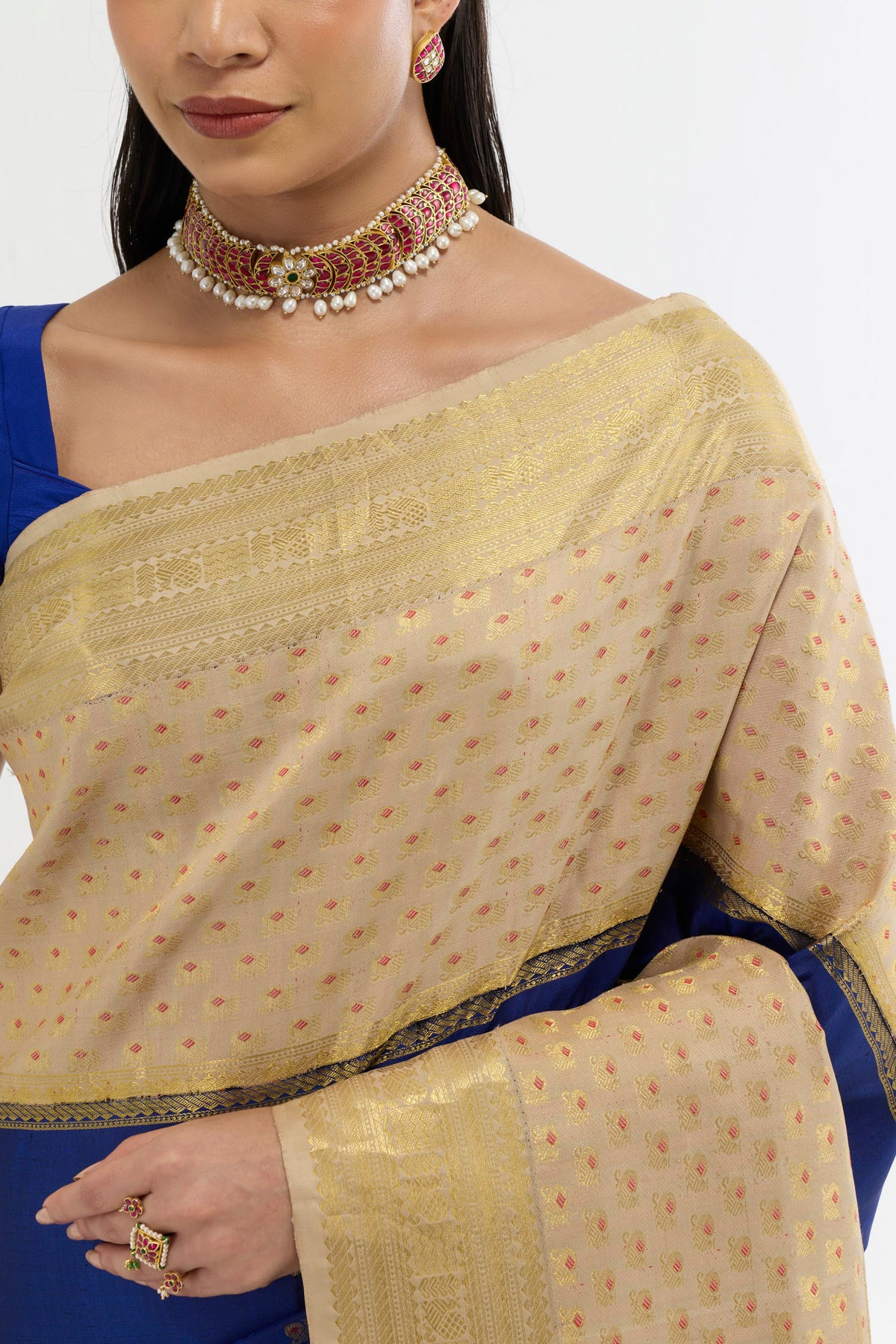 Border image of Multi Color Kanchipuram Silk Saree with Zari And Thread Butta on the body and Zari Border