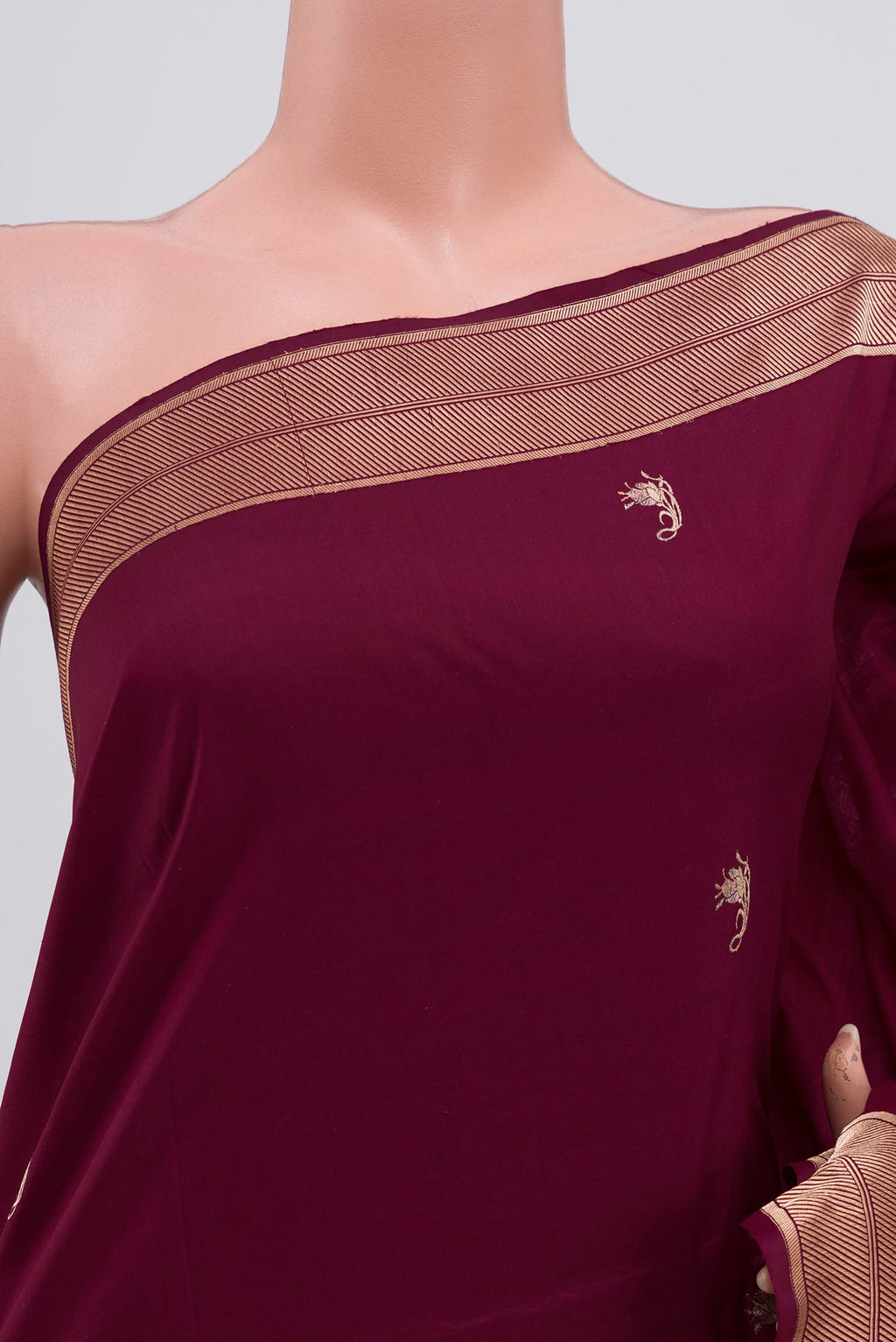 Border image of Purple Banarasi Katan Silk Saree with Zari Butta on the body and Zari Border
