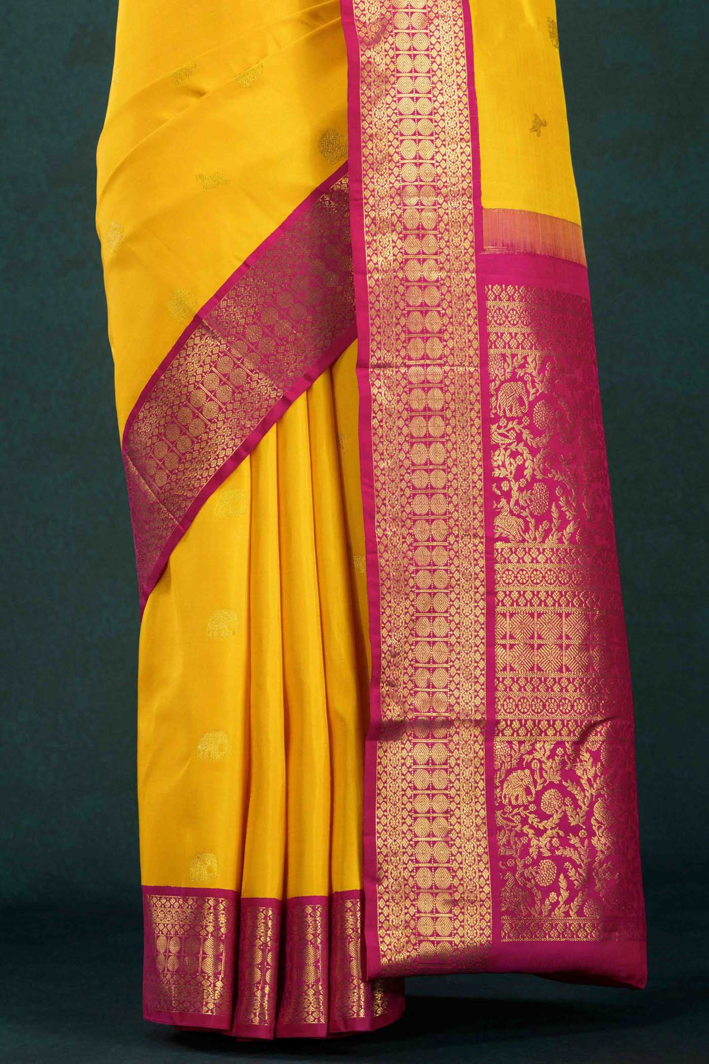 pleats pallu