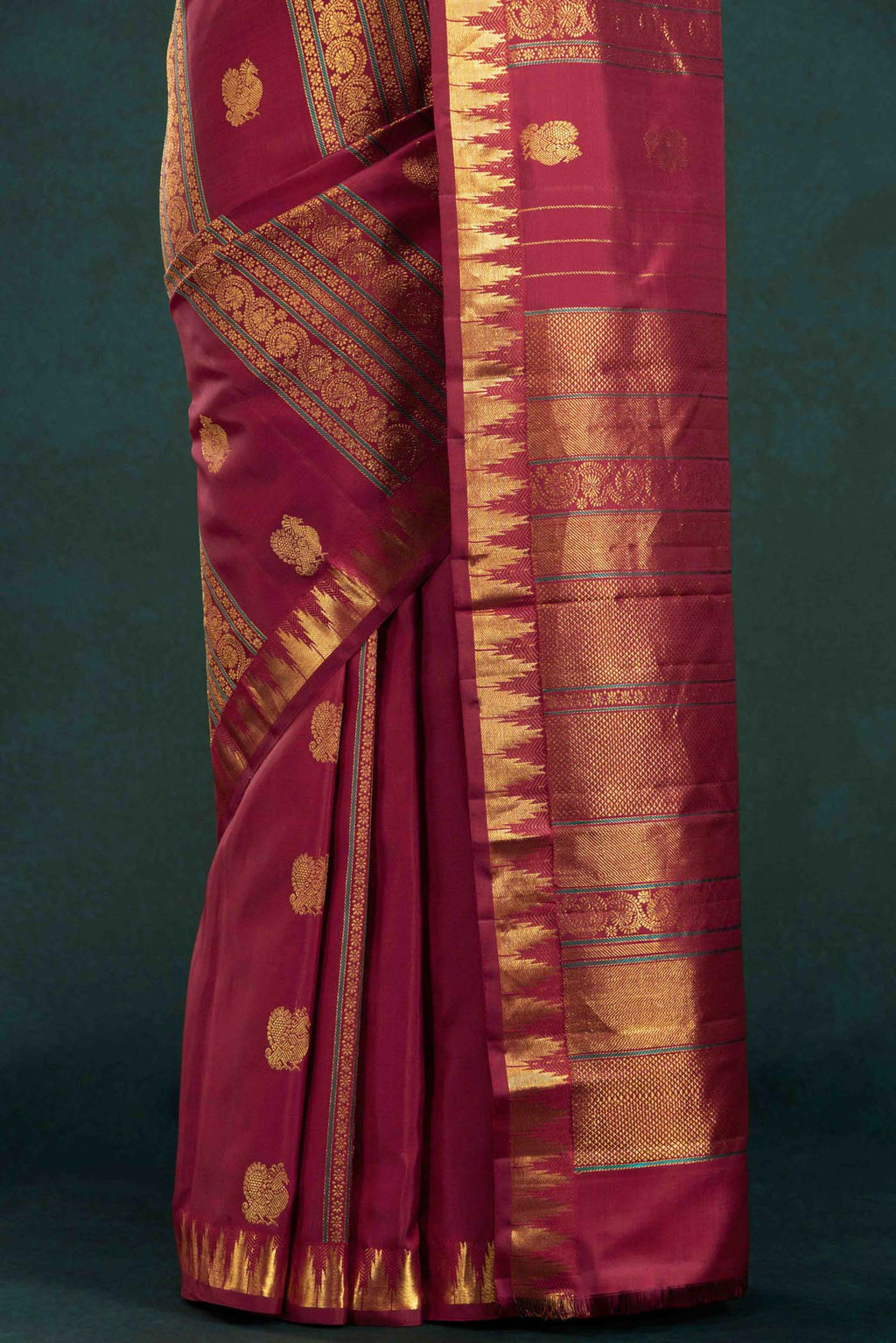 pleats pallu