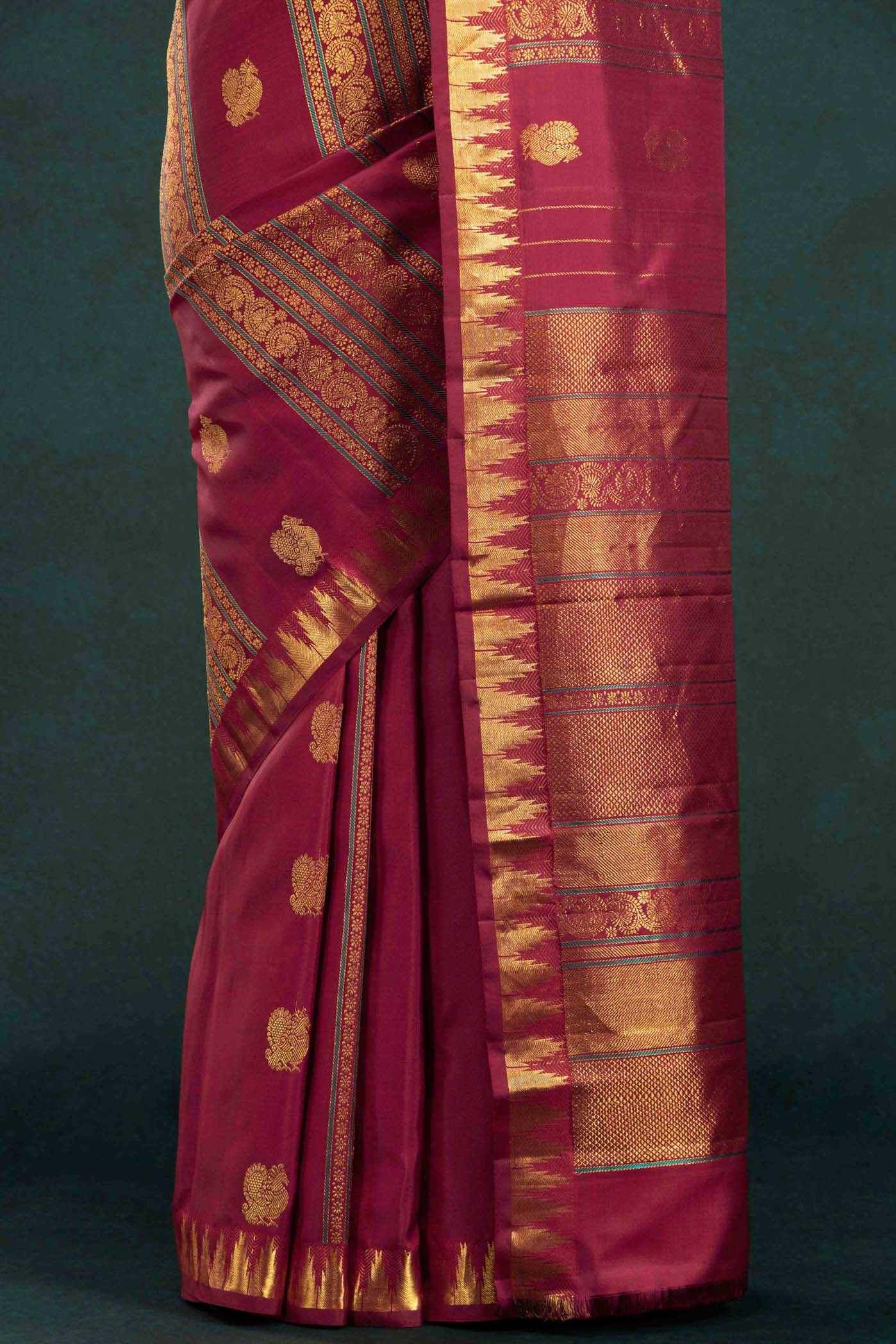 pleats pallu