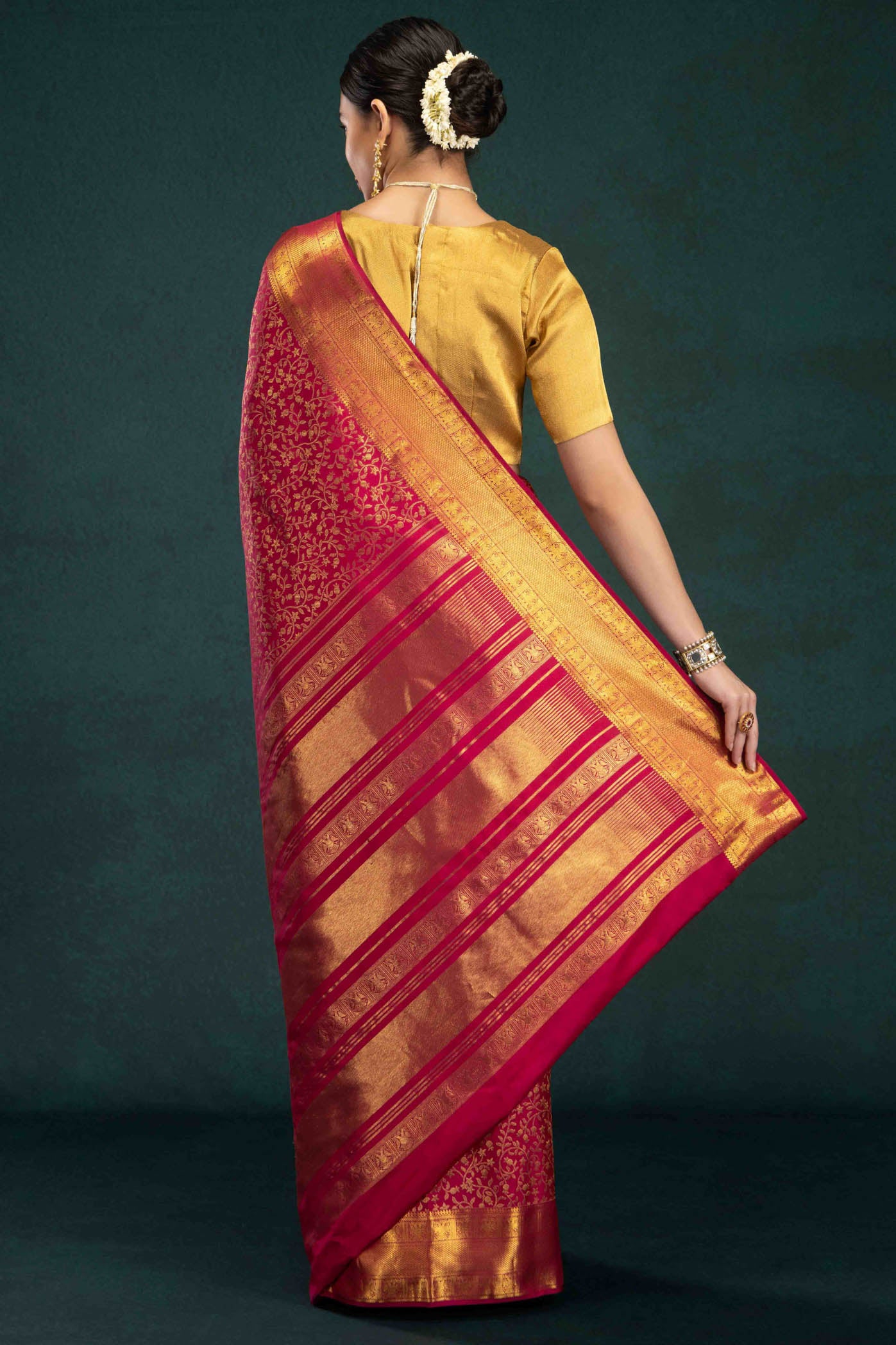 pallu body